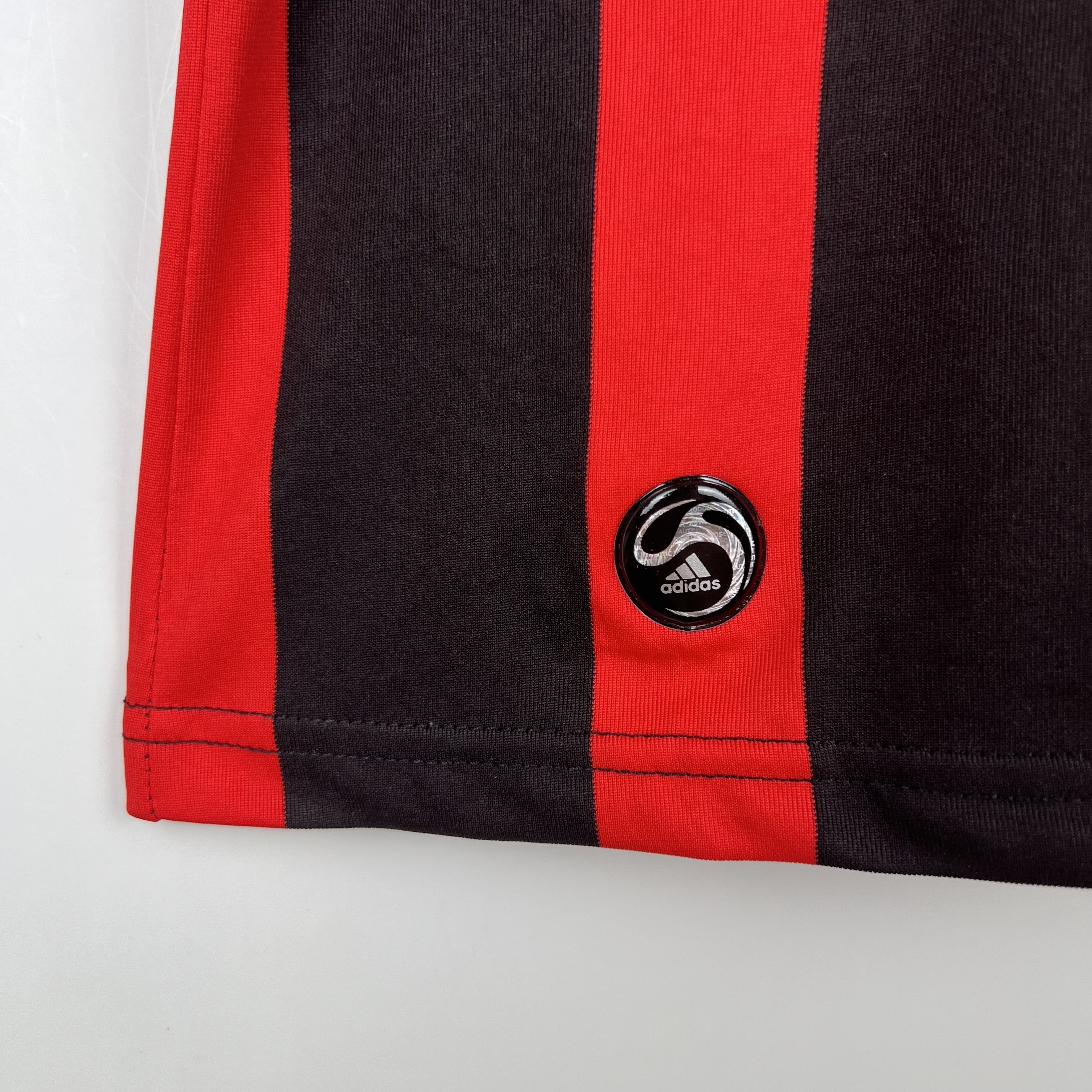 08-09 Retro AC Milan Home S-XXL 1