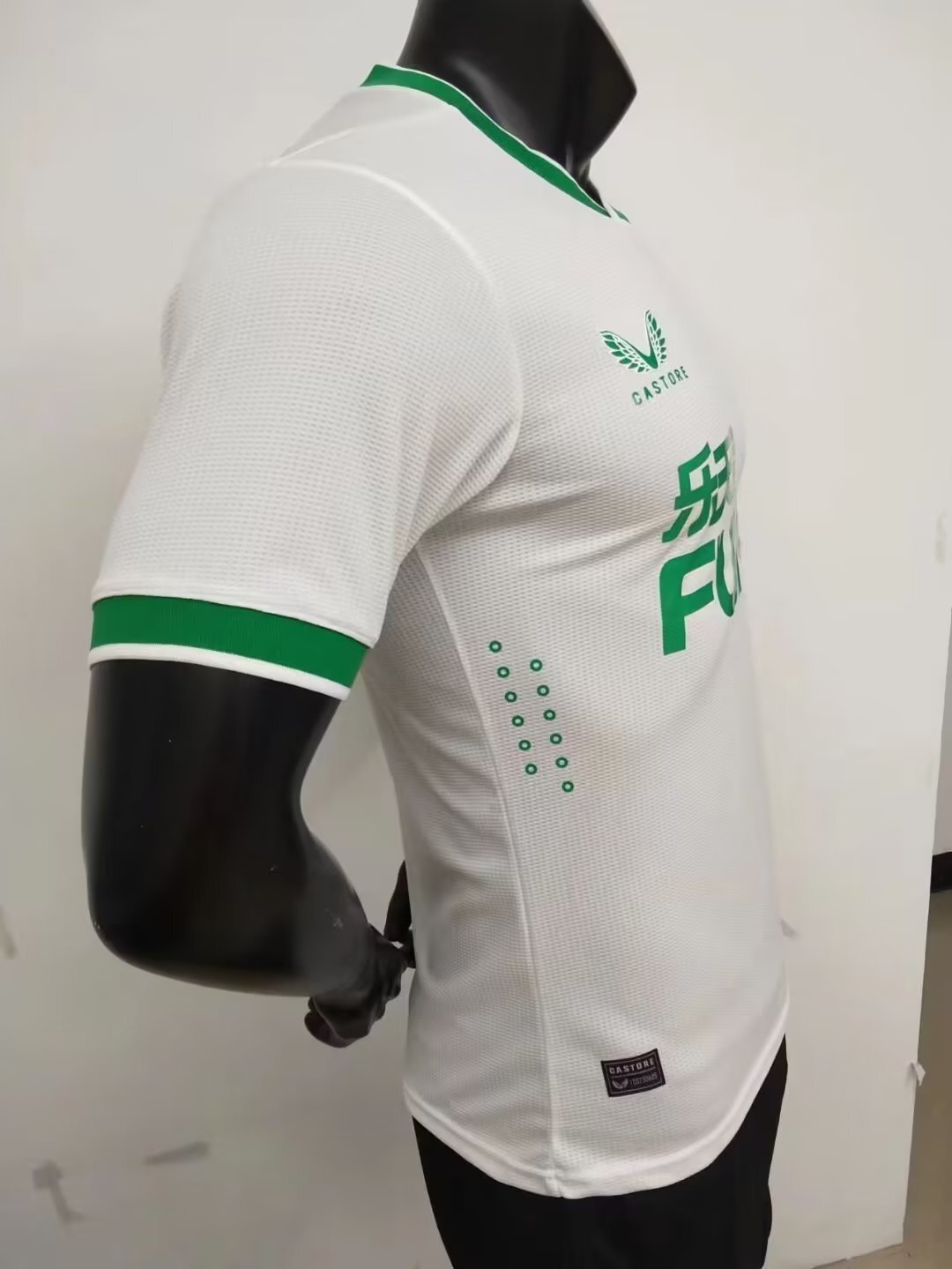 22-23 Newcastle third away player version 8