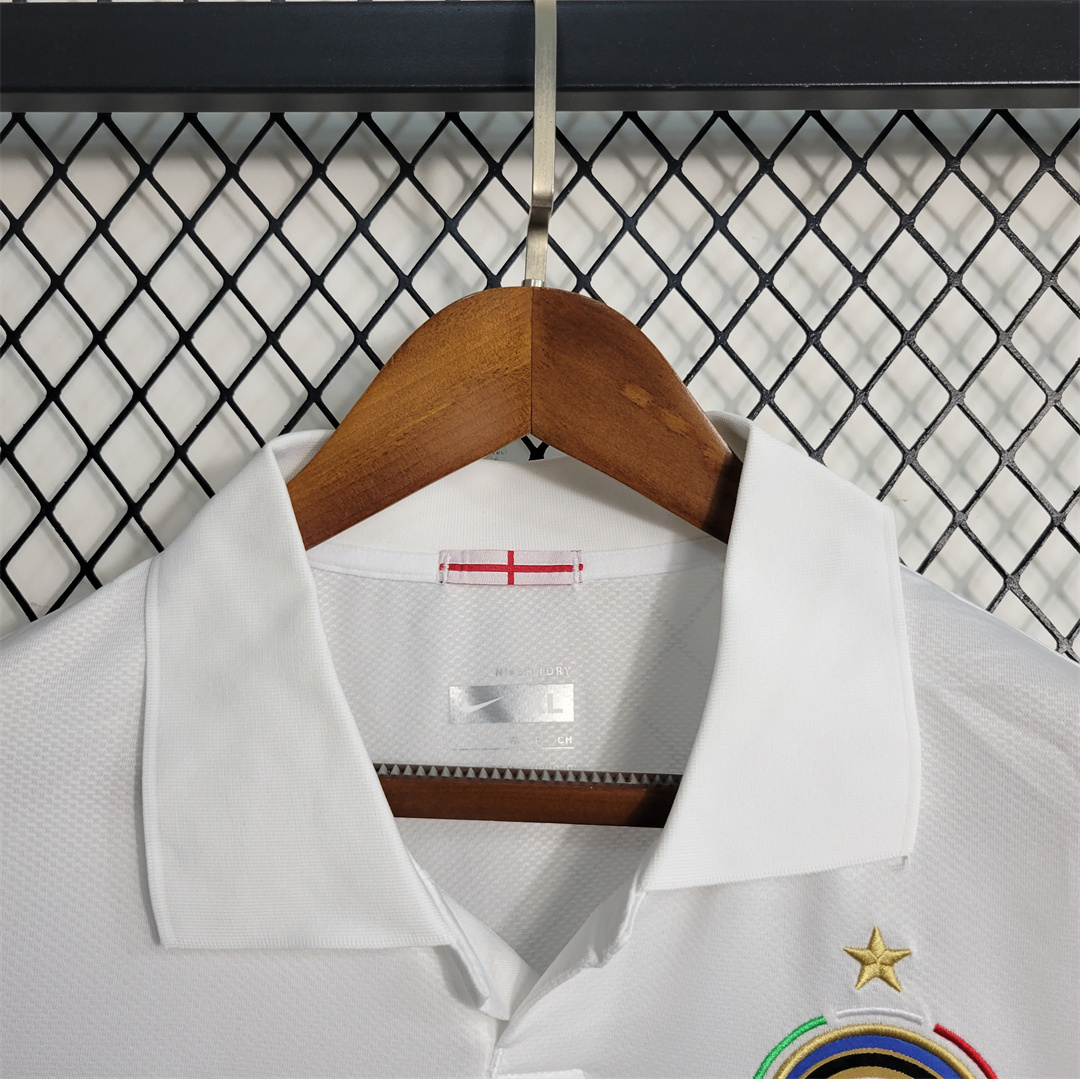 09-10 Inter Milan white away 7