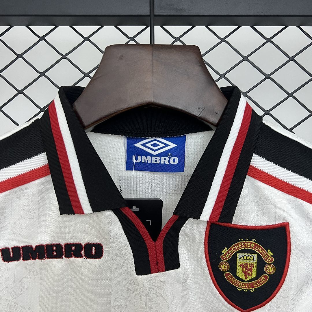 97-98 Manchester United Away Retro Kid Kits Youth Apparels Soccer AAAAJersey Yupoo 5