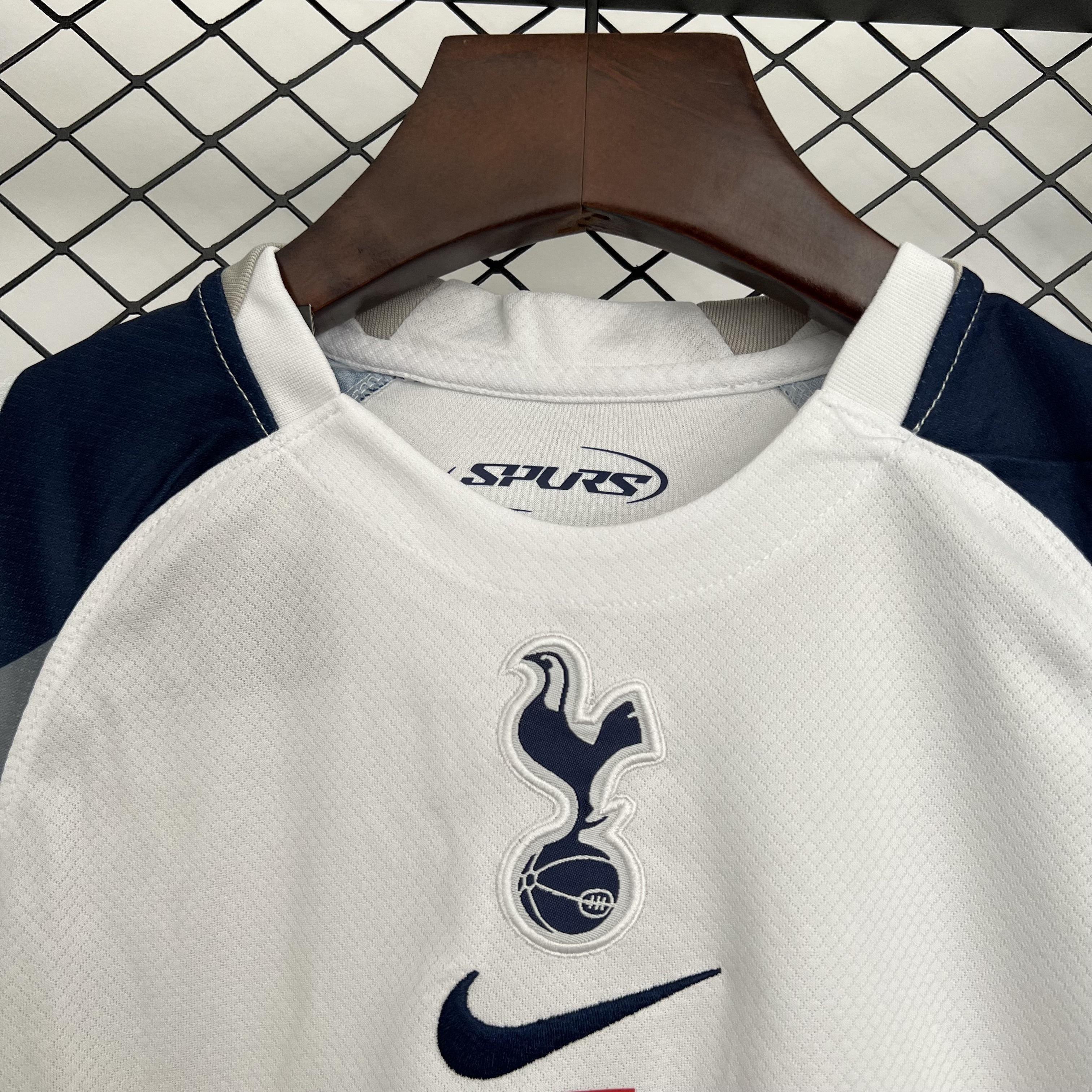 25-26 Tottenham Hotspur Home Kid Kits Youth Apparels Sino AAAAJersey Supply Yupoo 6