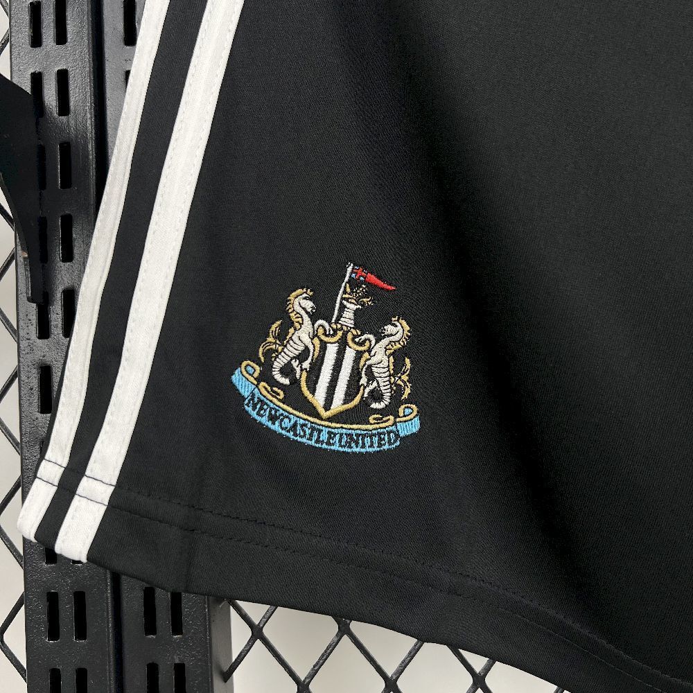 25-26 Newcastle Home Kit Shorts Soccer AAAAJersey Yupoo 1
