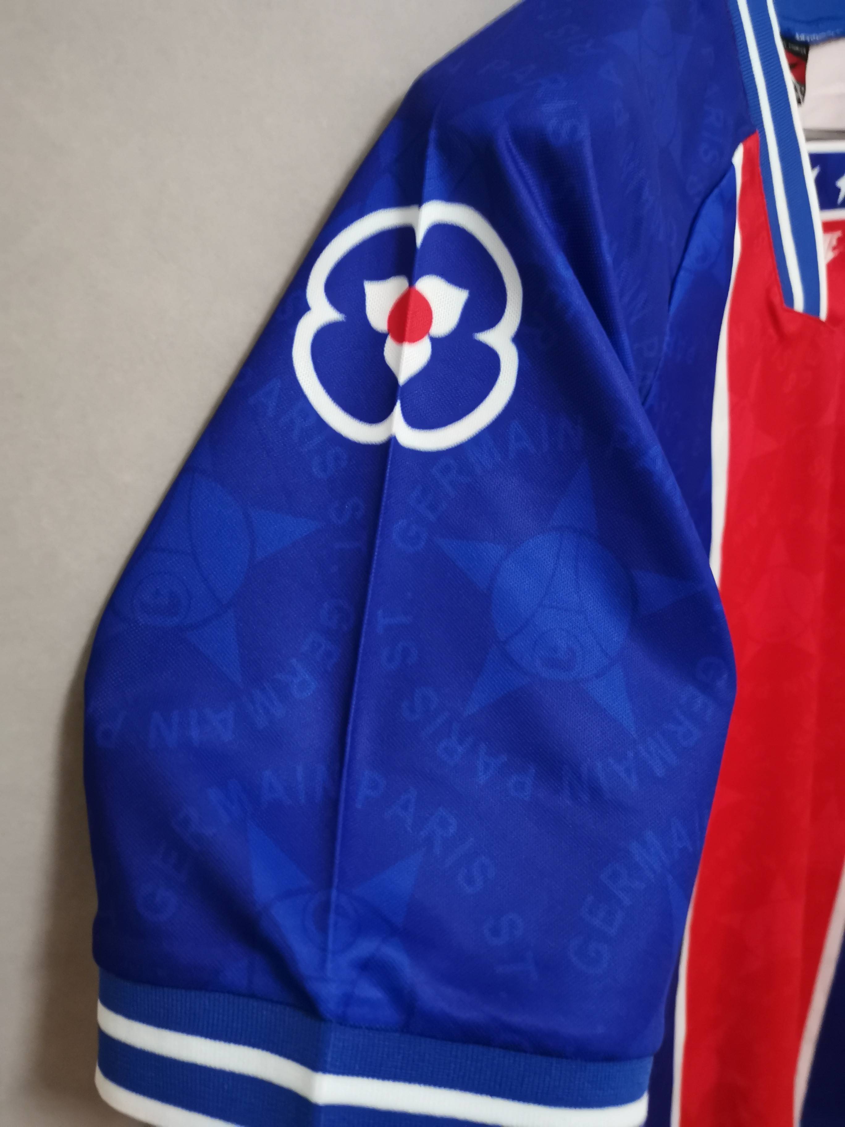 94-95 PSG Home Retro Kit Vintage Soccer Shirt AAAAJersey Wholesale Yupoo 1