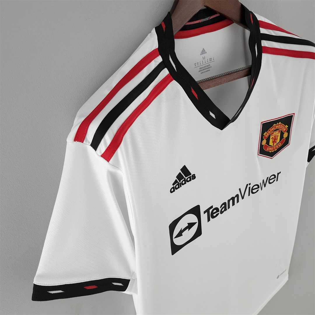 22-23 Manchester United away - 3 5