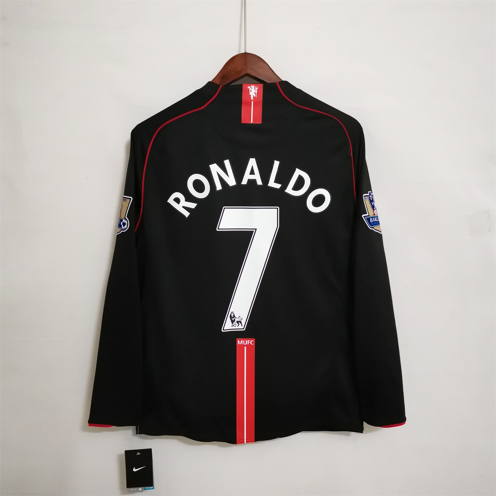 07-08 Manchester United away long sleeve 1