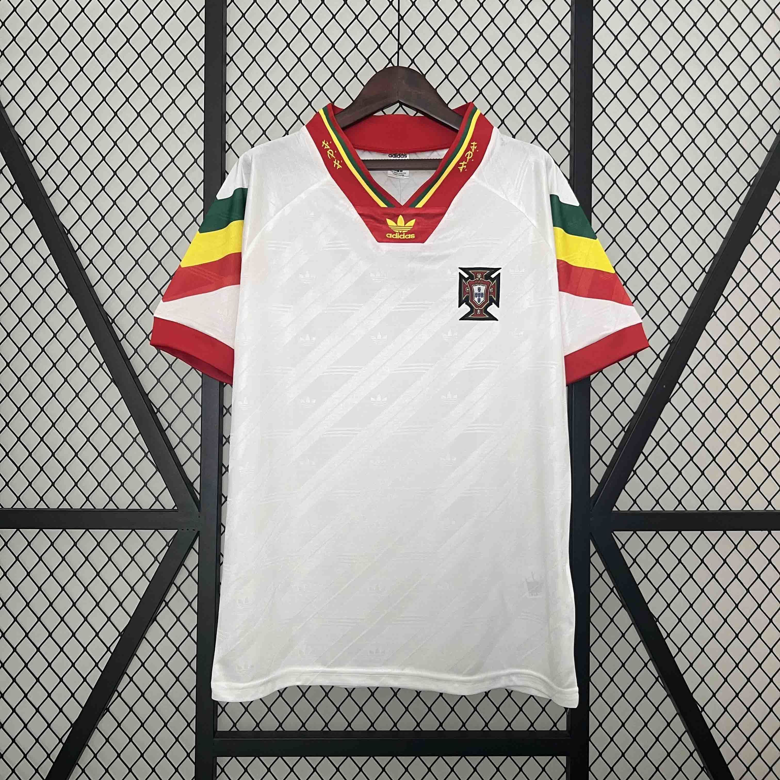 92-94 Portugal Away Retro Kit Vintage Shirt Football AAAAJersey Supplier