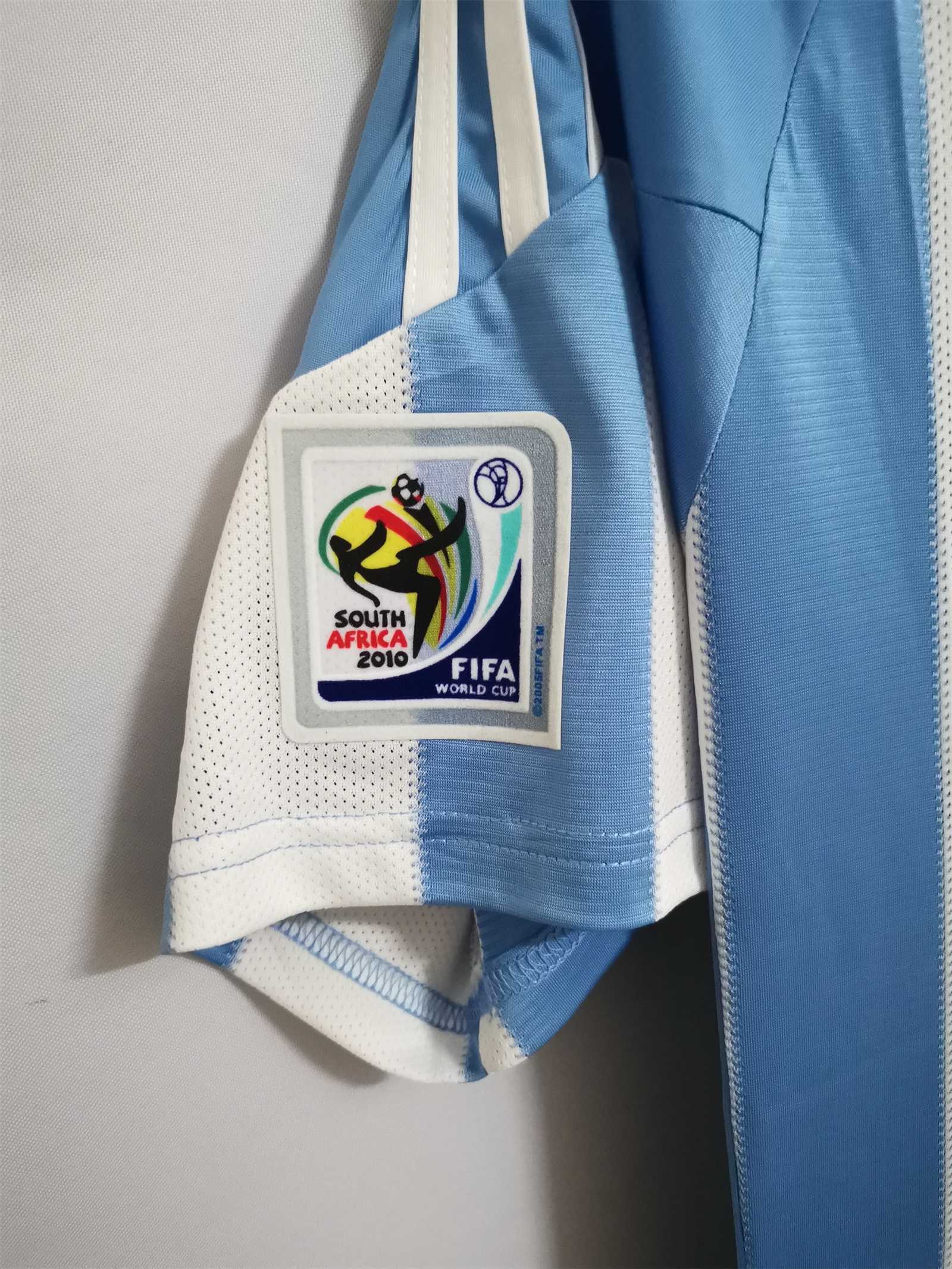 2010 Argentina home 12