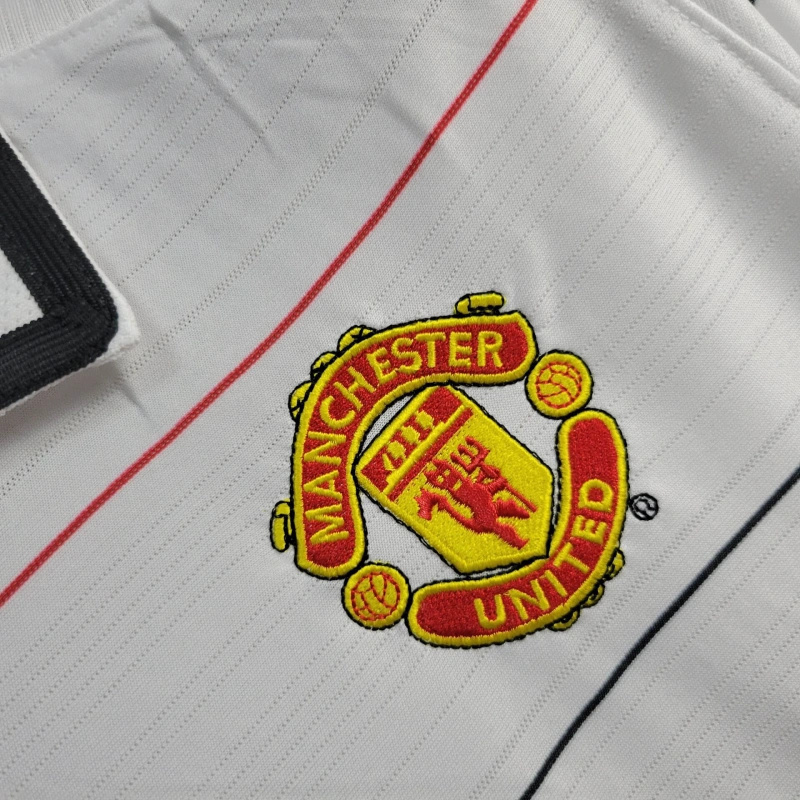 04-06 Manchester United Away Retro Kit Vintage Shirt Soccer AAAAJersey Yupoo 1