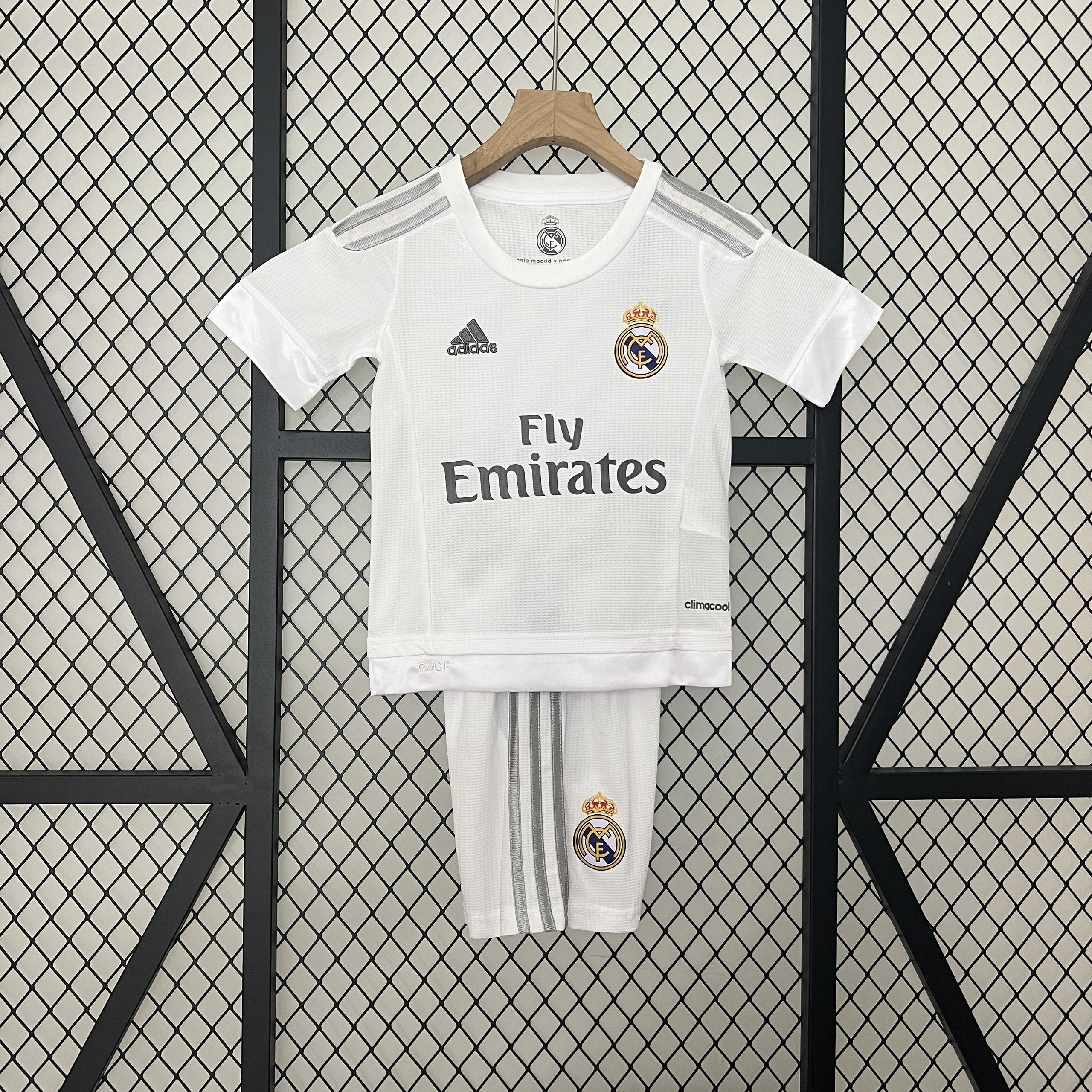 15-16 Real Madrid Home Retro Kids Kits Children Sets Football AAAAJerseys Yupoo