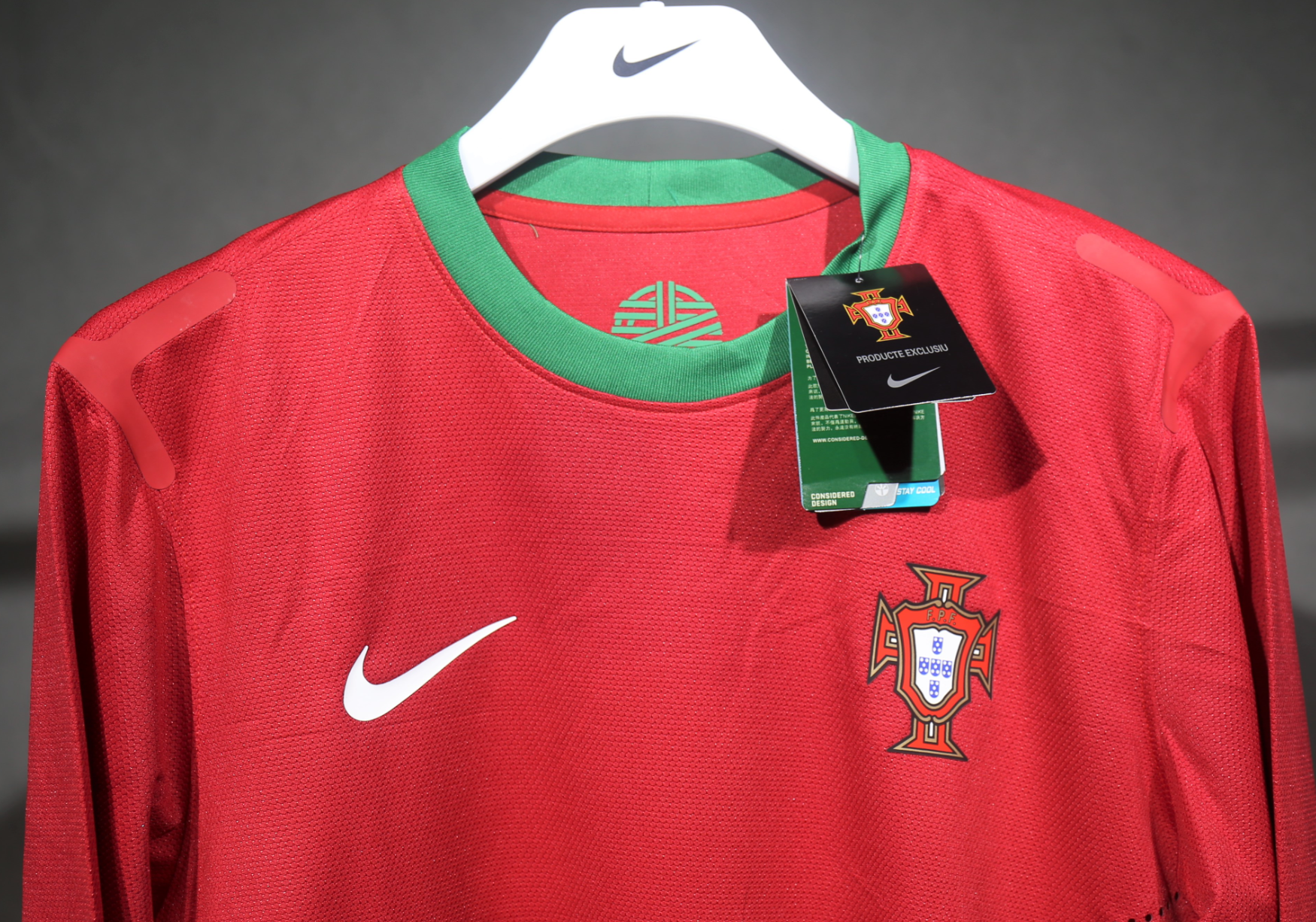 2012 Portugal Euro Cup Home Retro Kit Vintage Player Version Long Shirt AAAAJersey Dropship Yup 1