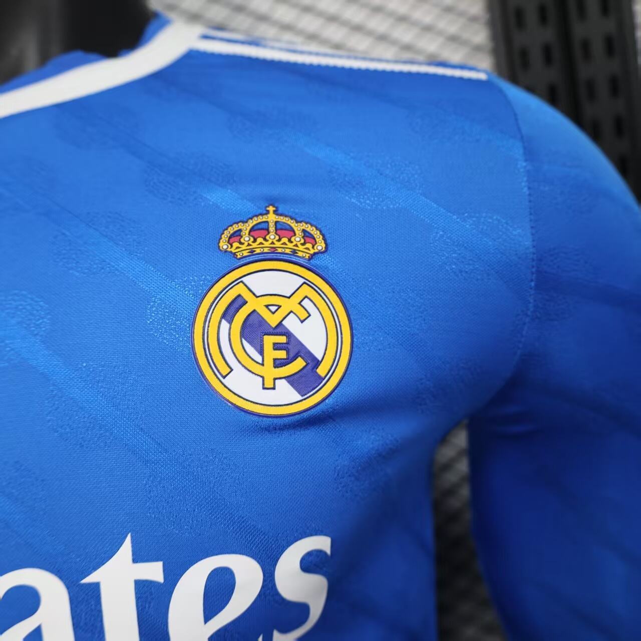 25-26 Real Madrid Third Player Version Long Sleeve Cheap Soccer AAAAJersey Supply Yupoo 1