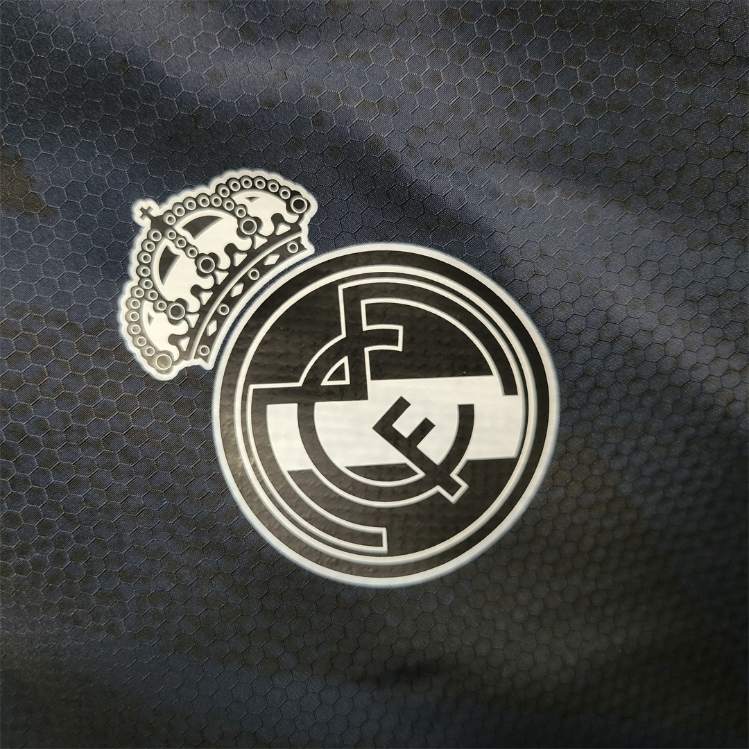 Real Madrid Windbreaker - 7 6