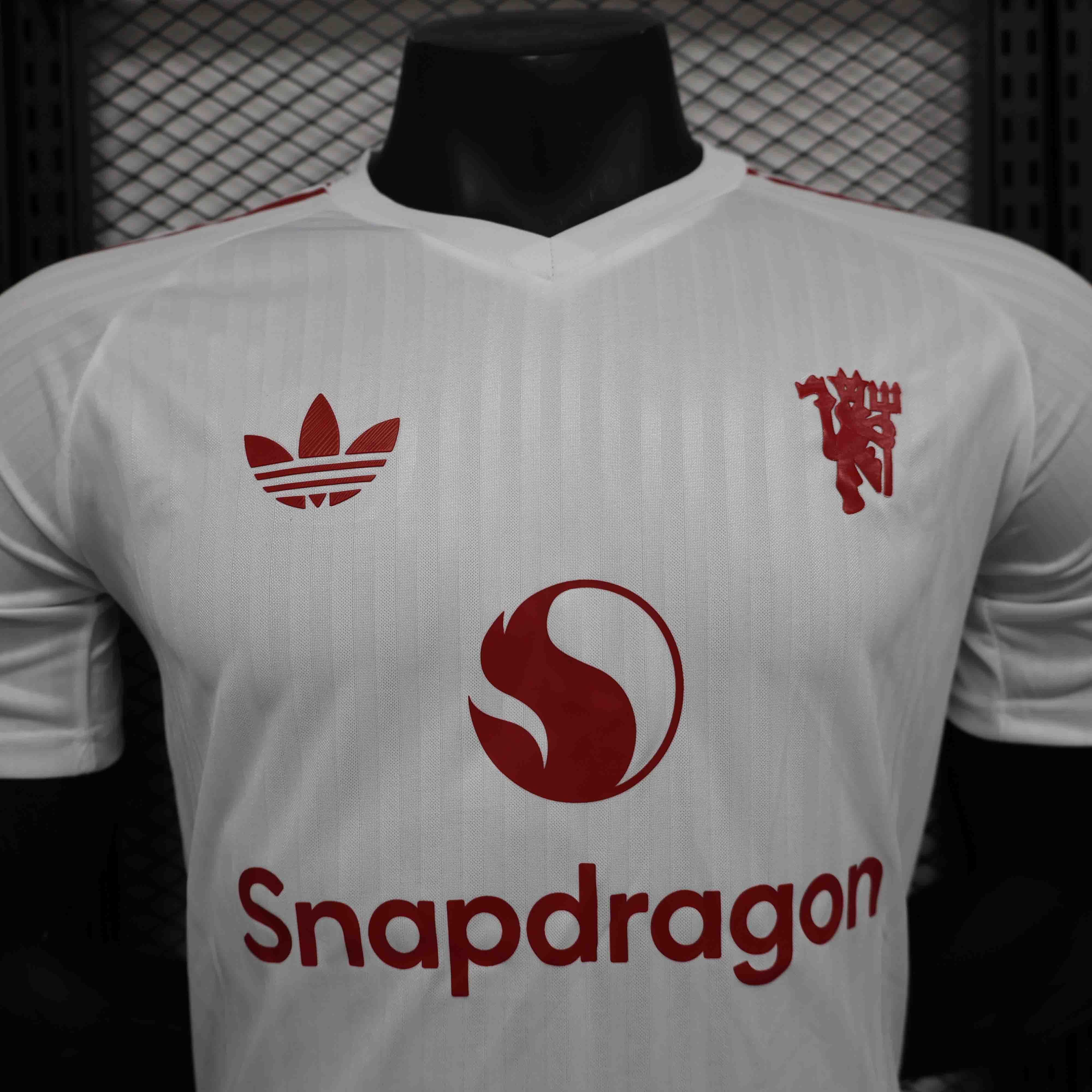 24-25 Manchester United White OG Edition Player Version Shirt AAAAJersey Supplier Yupoo 1