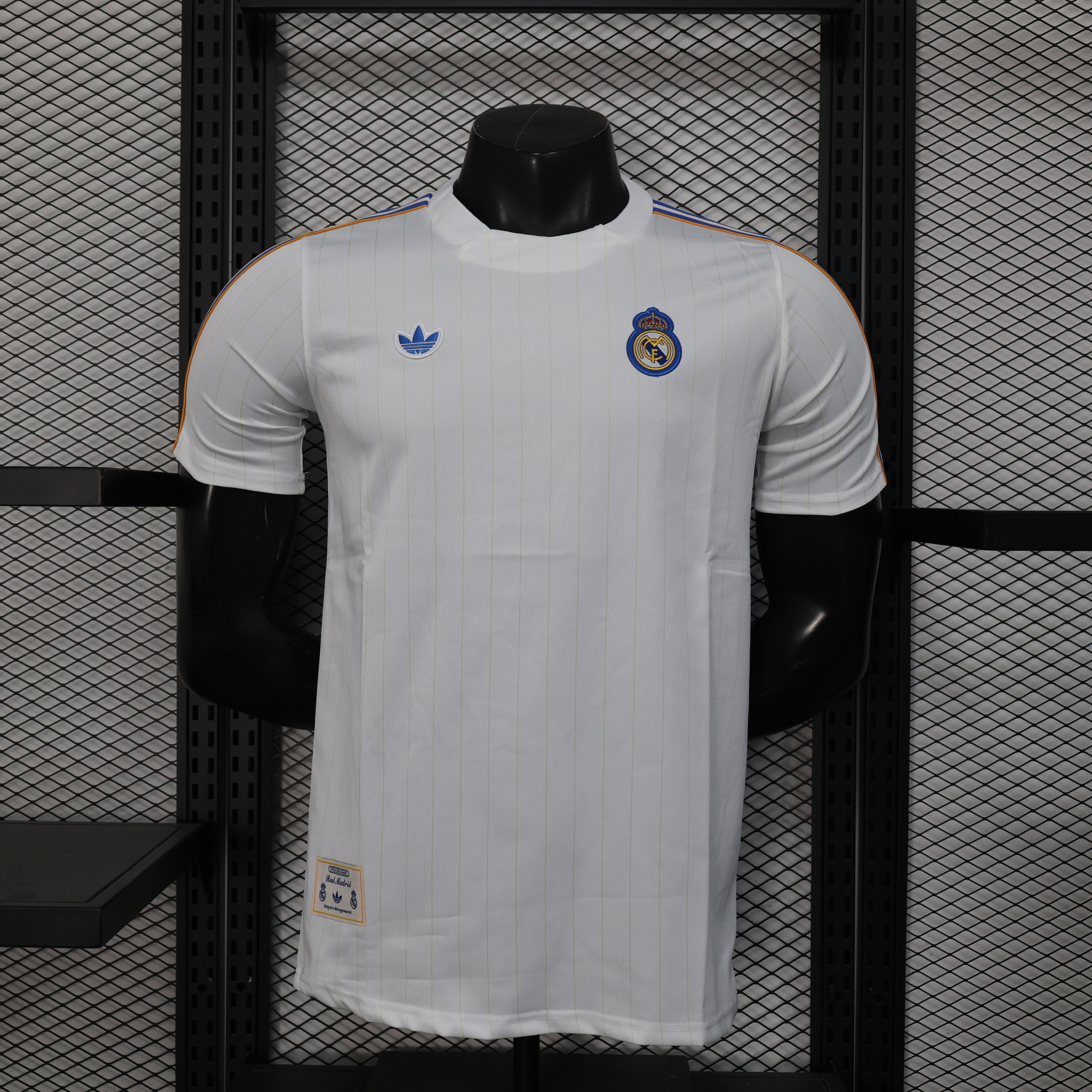 25-26 Real Madrid Casual Retro Style Football White Shirt Apparels AAAAJersey Dropship Yupoo