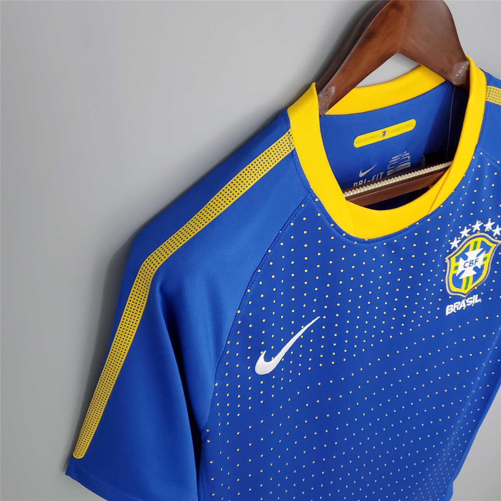 2010 Brazil away 10
