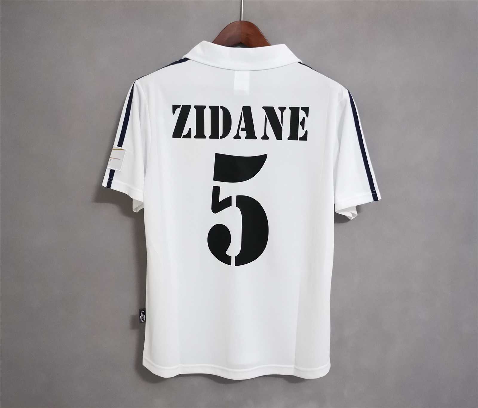 01-02 Real Madrid home 3