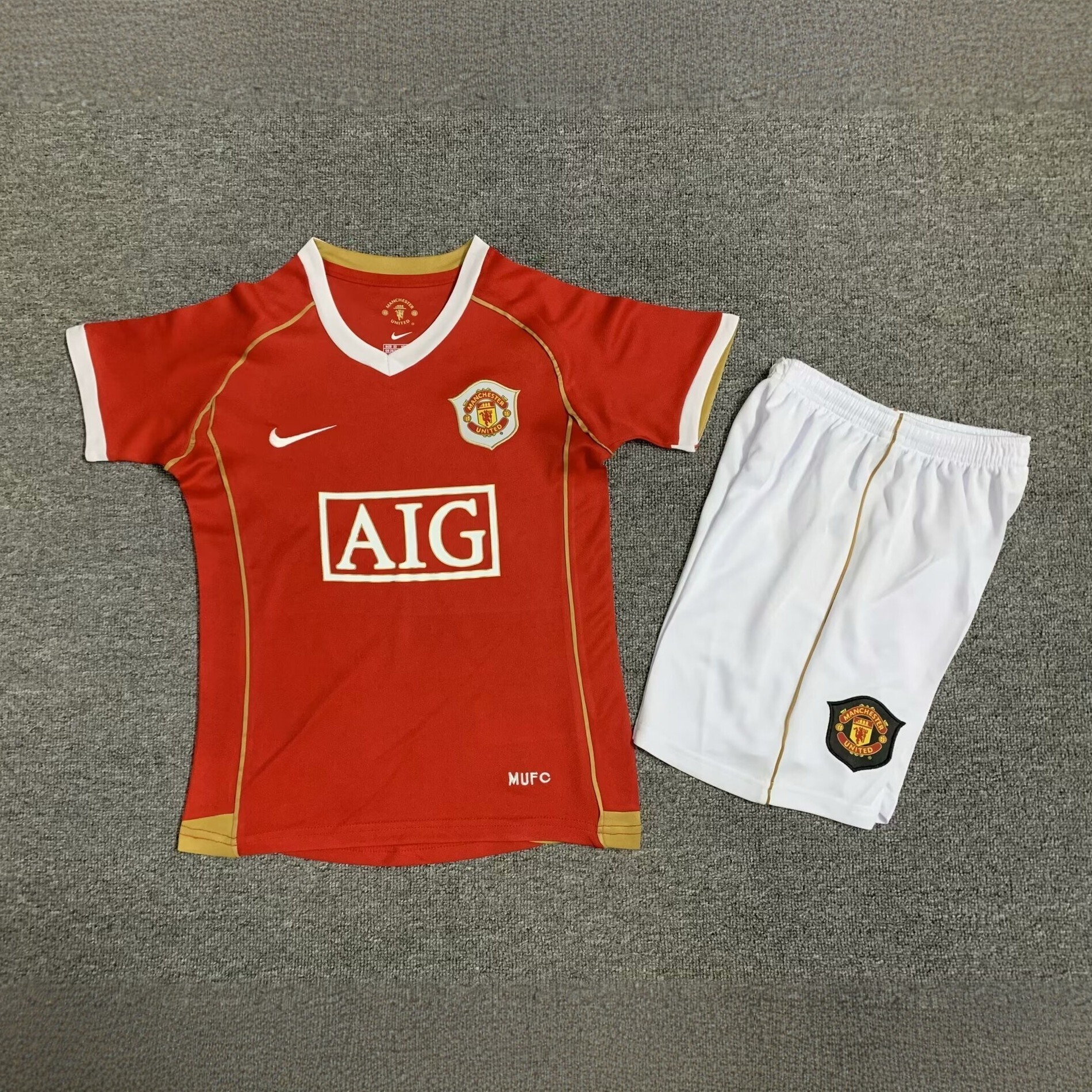06-07 Manchester United Home Retro Kids Kits Children Sets Football AAAAJerseys Yupoo 2