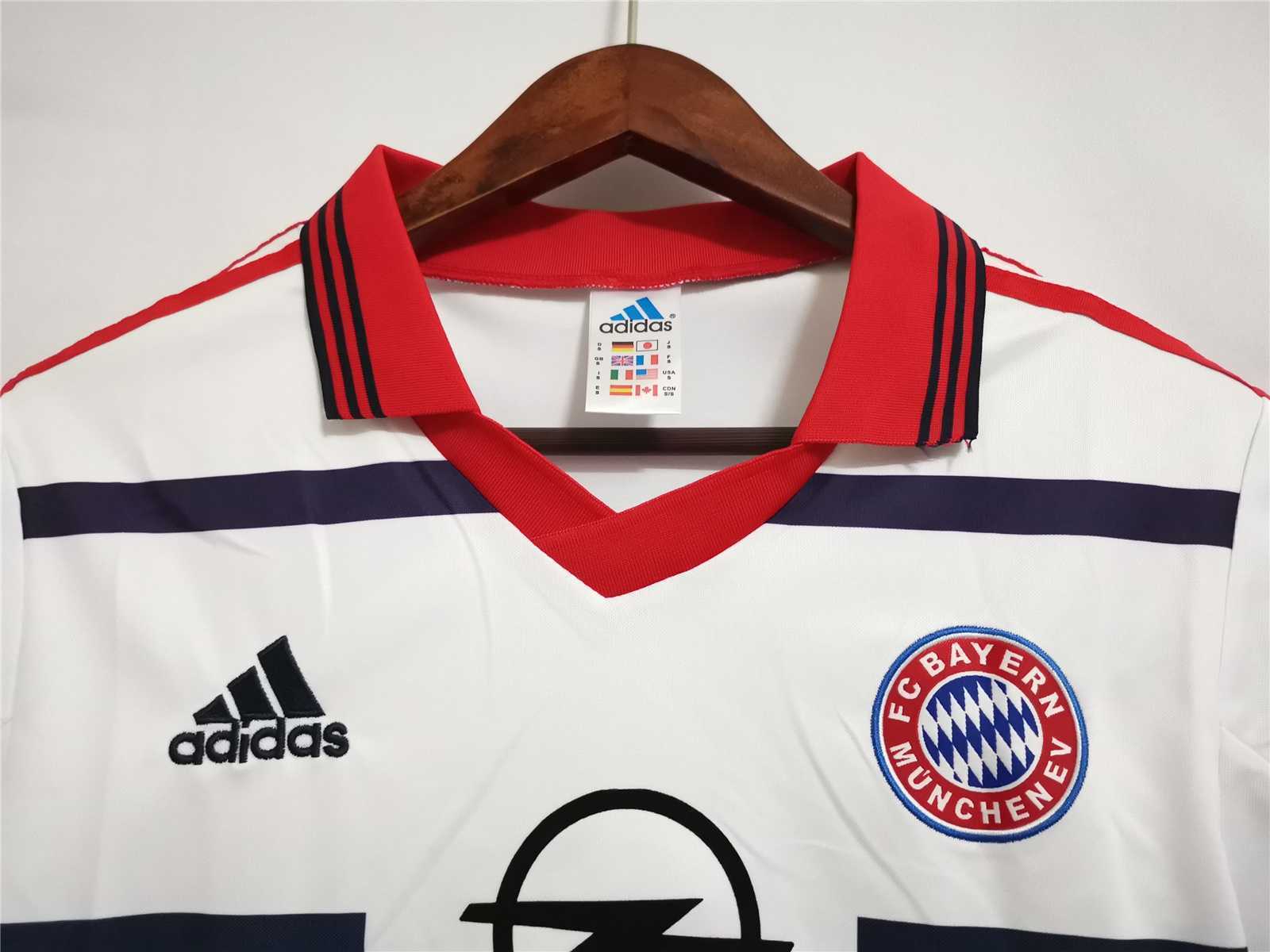 98-01 Bayern Munich away 1