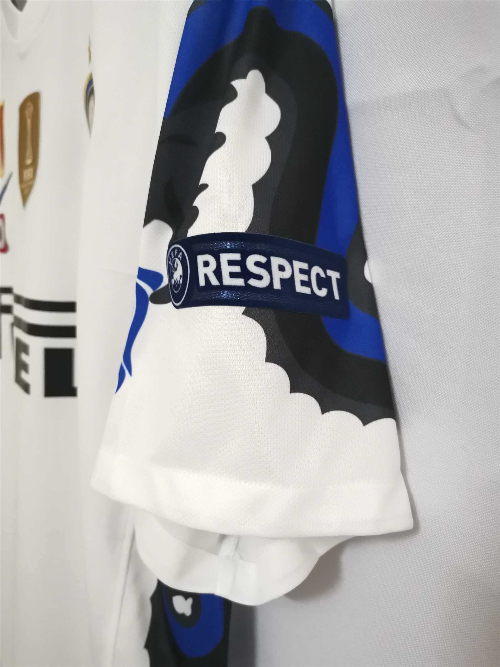 10-11 Inter Milan away 15