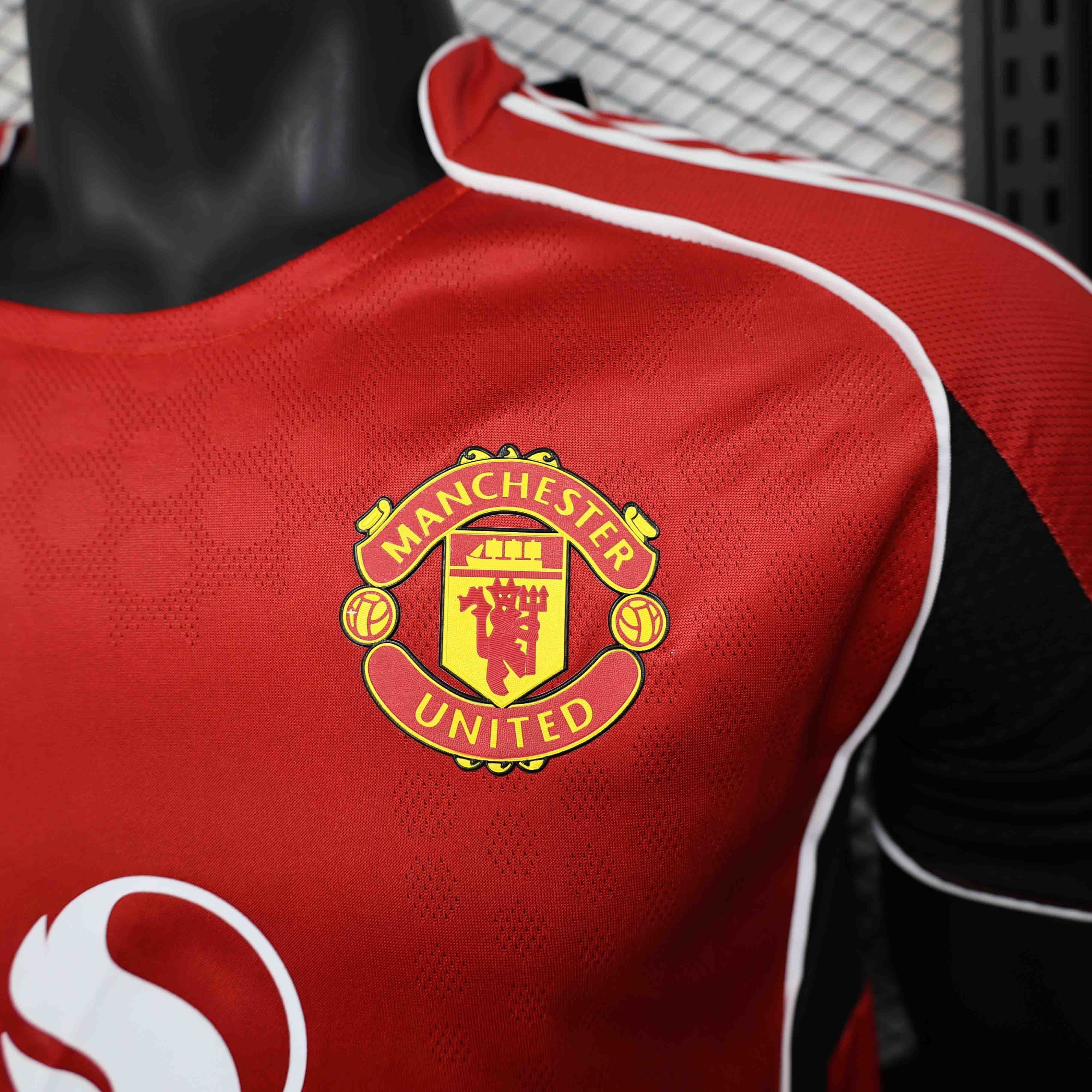 25-26 Manchester United Red Special Edition Kit Player Version Shirt AAAAJersey Supply Yupoo 5