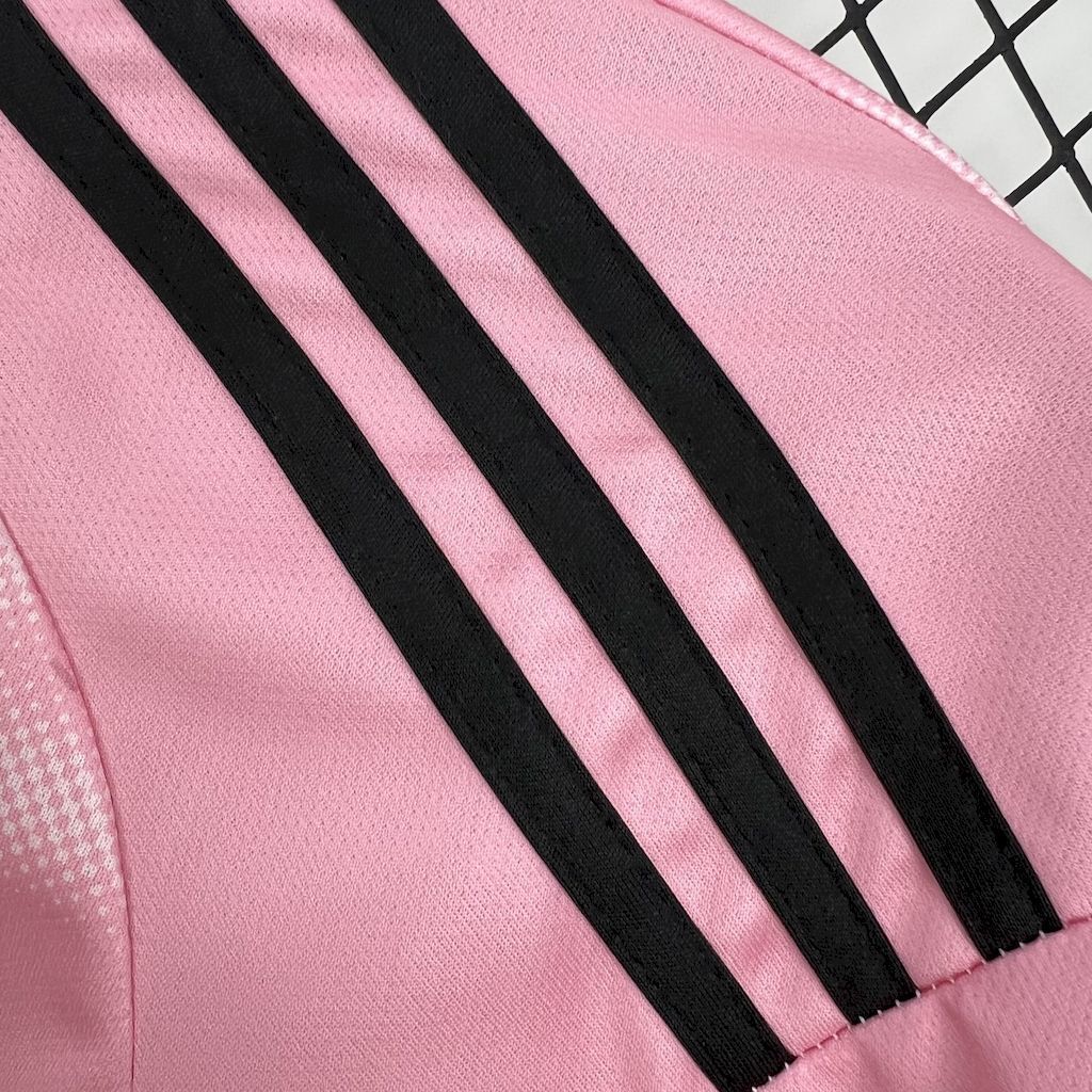 24-25 Real Madrid Pink Special Edition Shirt AAAAJersey Supplier Yupoo 3