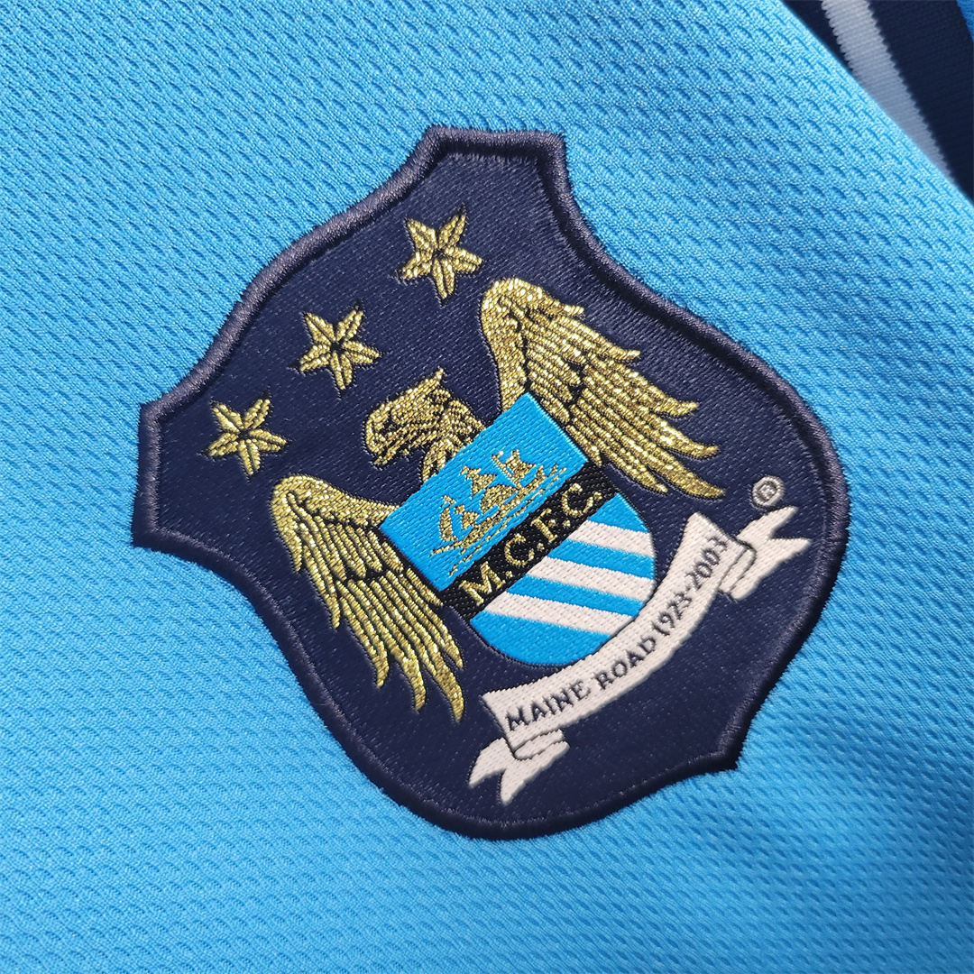 01-02 Manchester City home 4