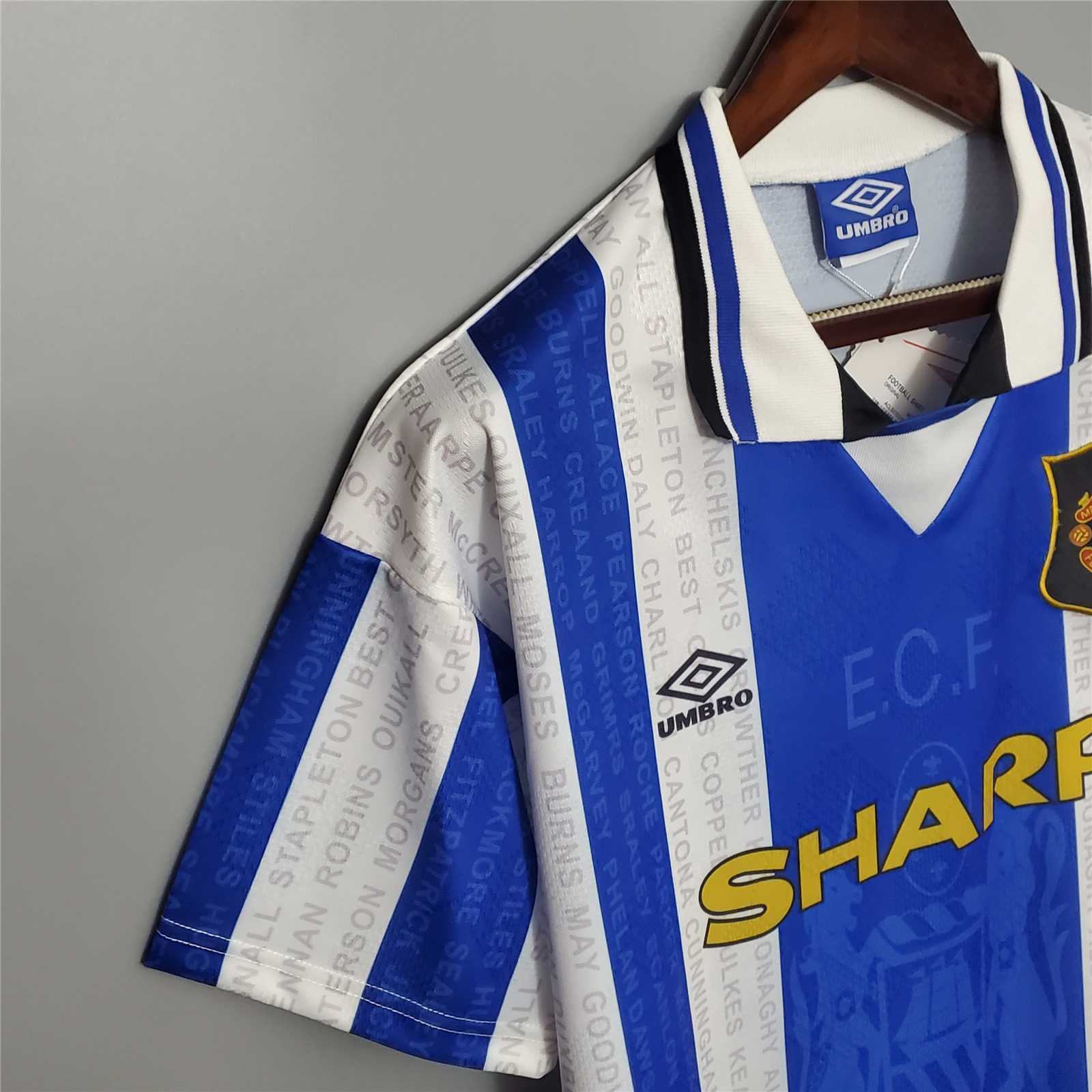94-96 Manchester United away 7