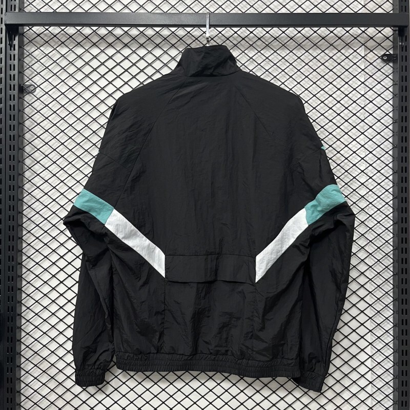 25-26 Newcastle United Black Windbreaker Jackets Yupoo 1