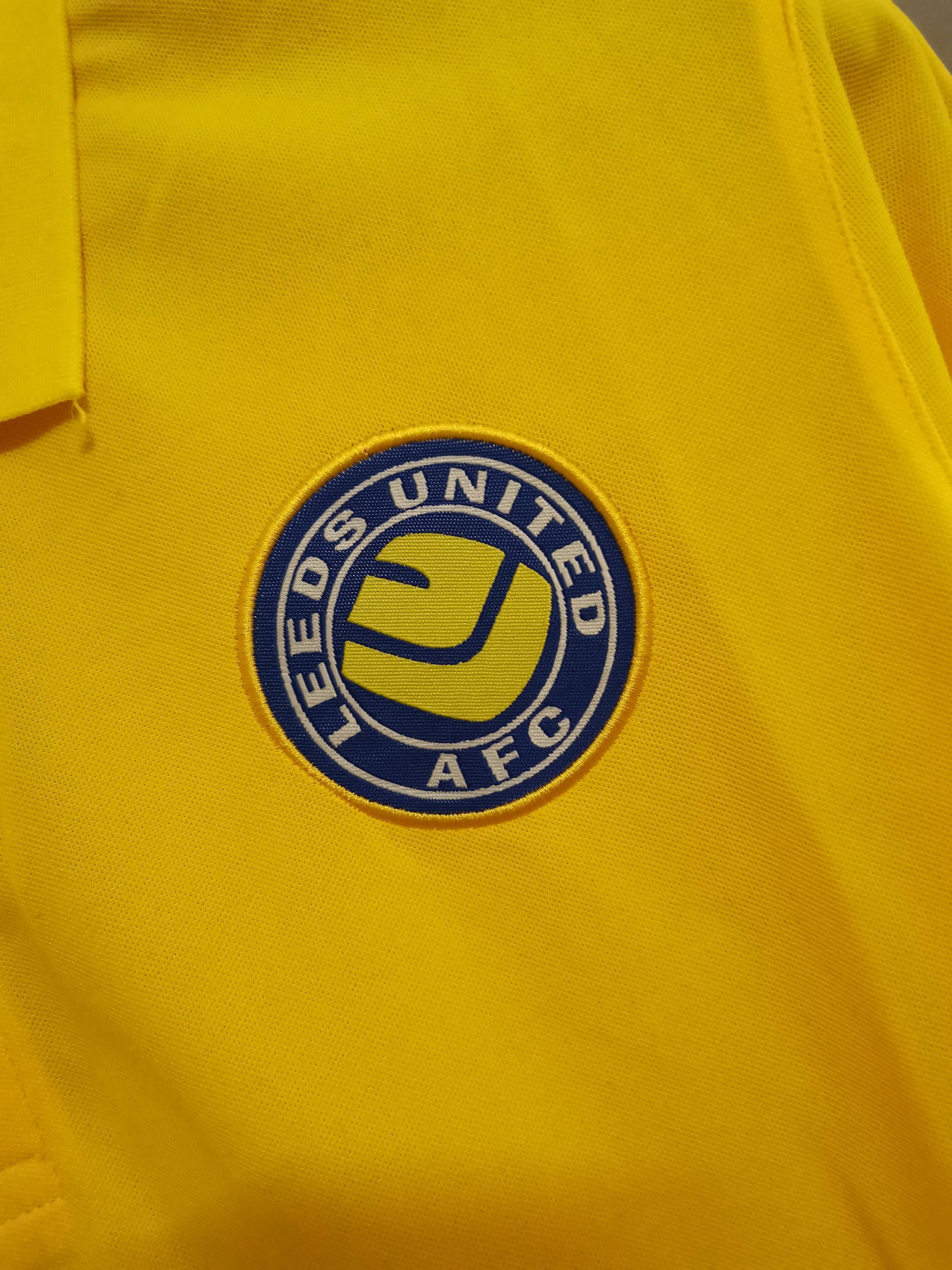 78 Leeds United away yellow 4