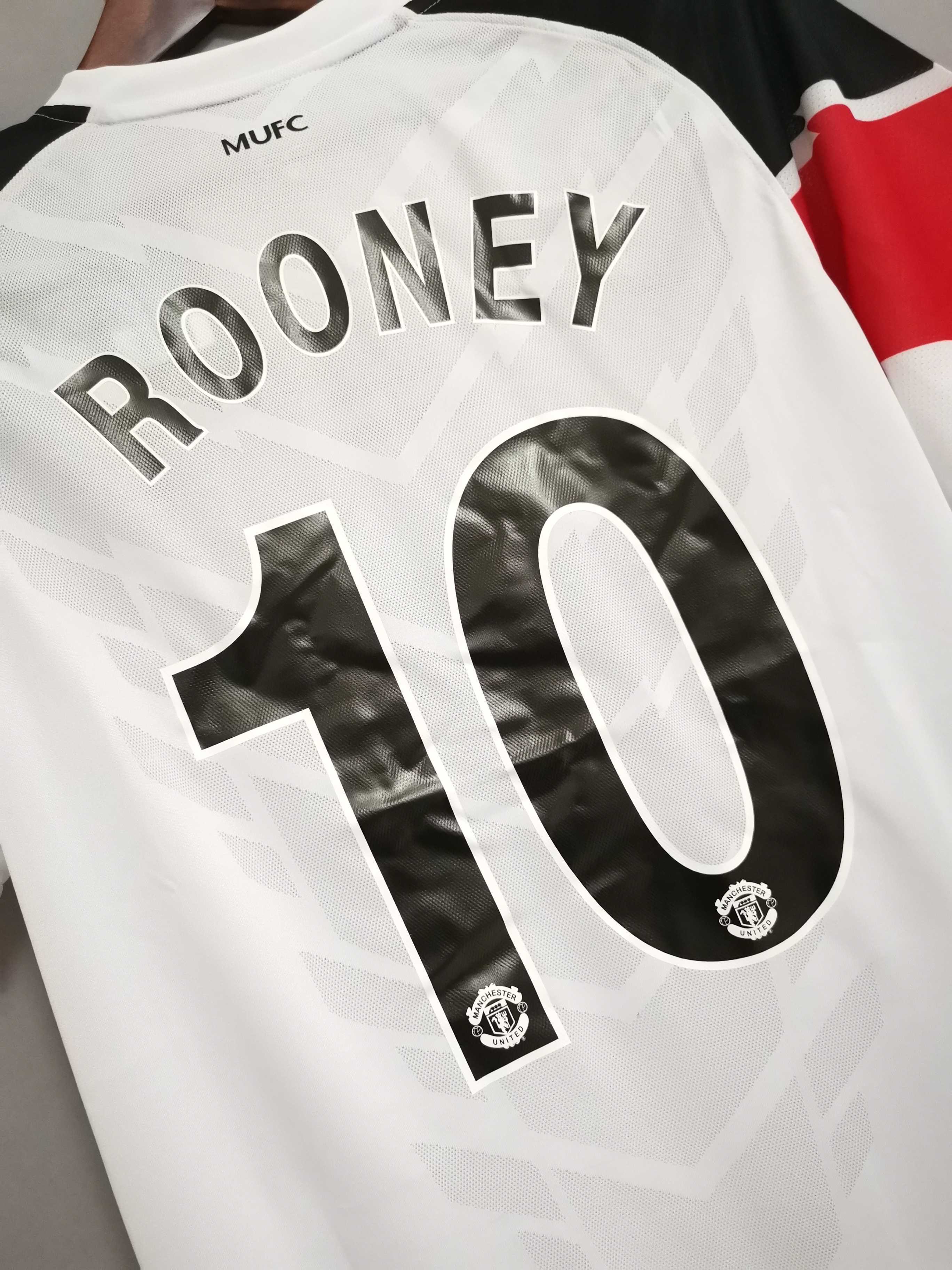 10-11 Manchester United in the Champions League version away 3
