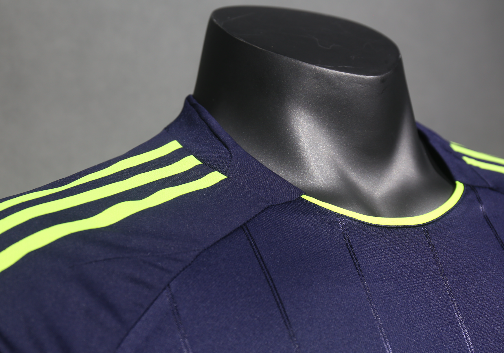 12-13 Real Madrid Away Retro Kit Vintage Player Version Sino Shirt AAAAJersey Dropship Yupoo 4