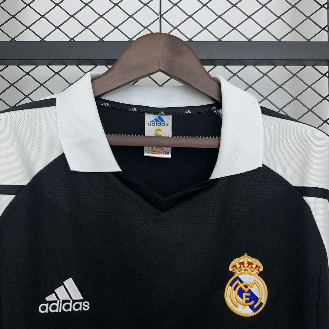 01-02 Real Madrid Away Retro Kit Vintage Shirt AAAAJersey Wholesale Yupoo 1