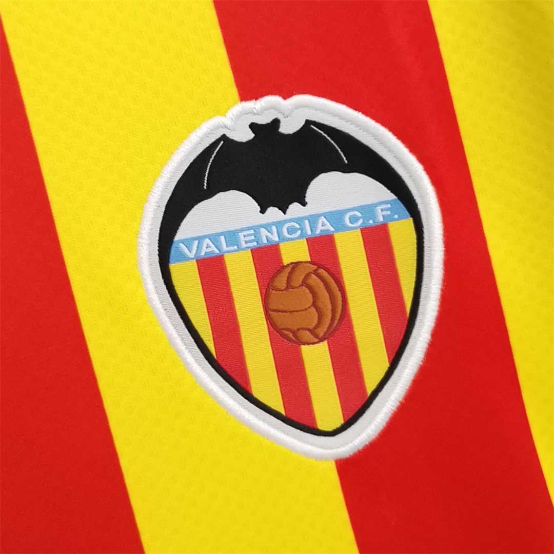 22-23 Valencia third away 5