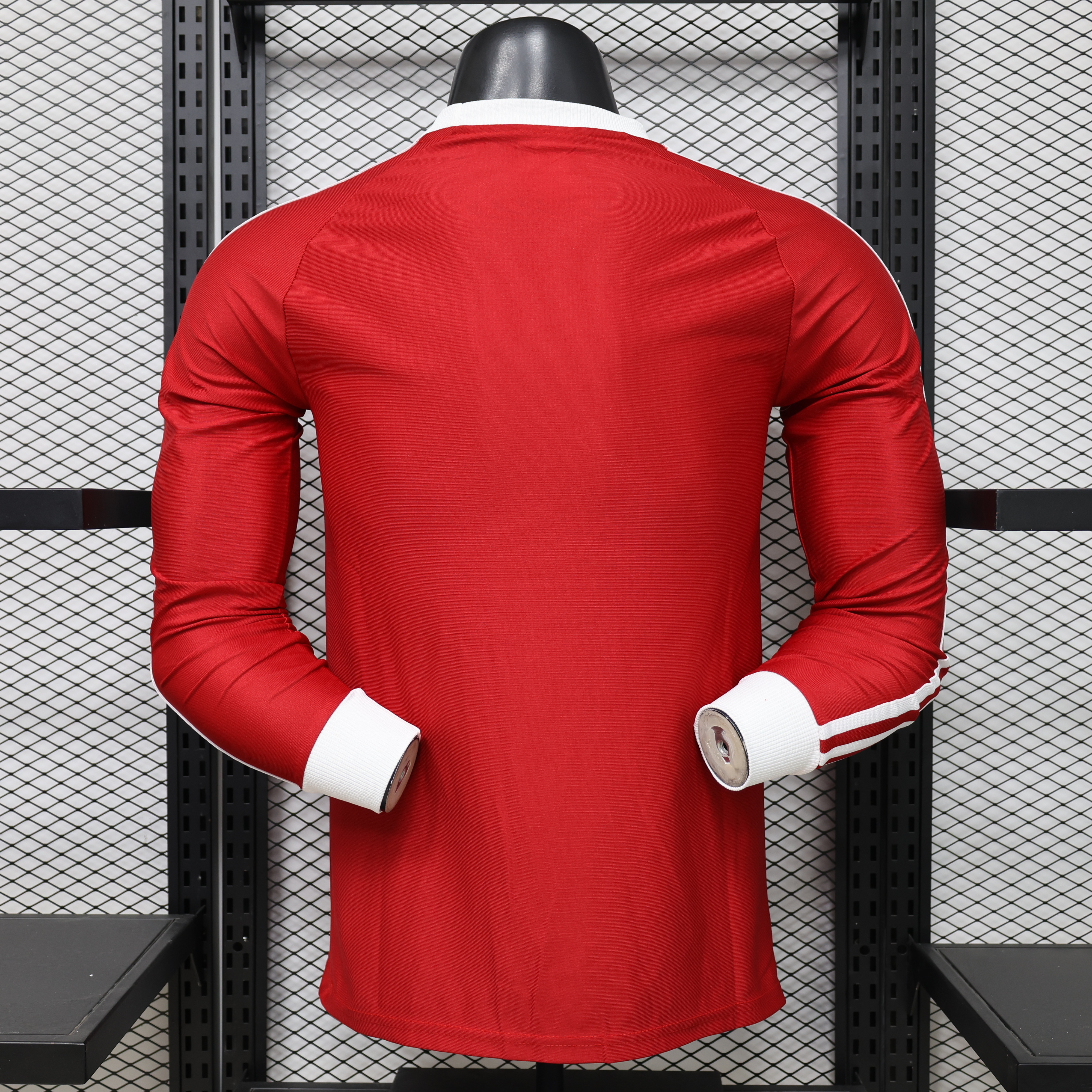 26-27 Manchester Unite Mens Casual Retro Style Football Long Sleeve Shirt AAAAJersey Wholesale Yupoo 3