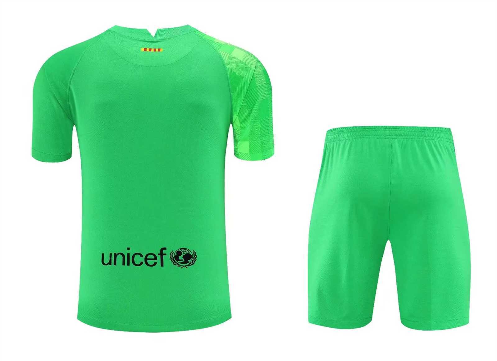 21-22 Barcelona green goalkeeper 2