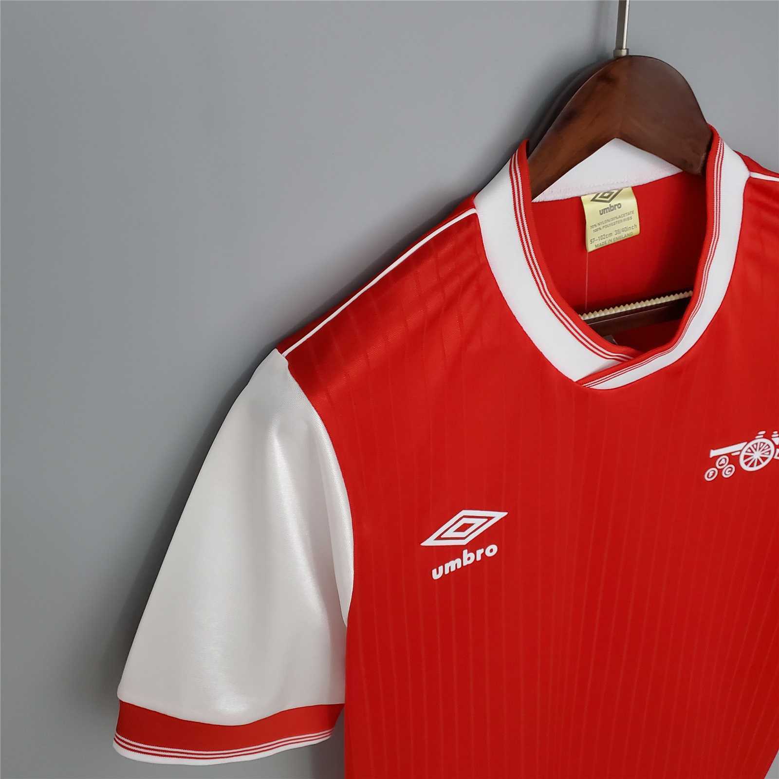 83-86 Arsenal home 5