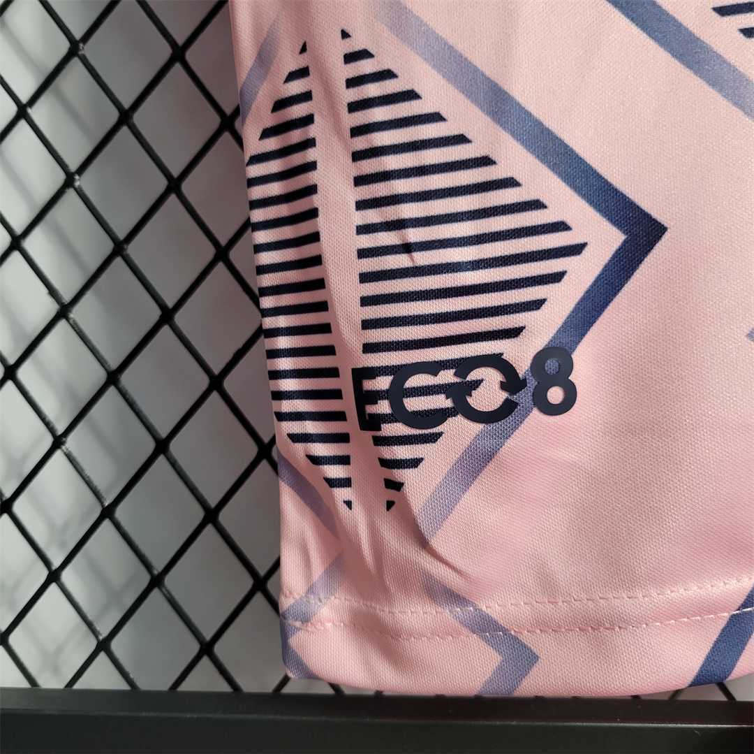 22-23 Everton away 2