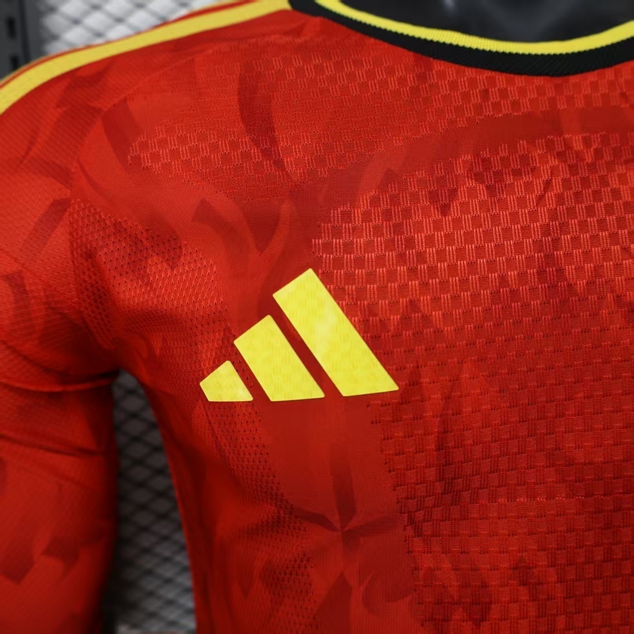 2026 World Cup Belgium Home Kit Player Version Long Sleeve Football Shirt AAAAJerseys Supply Yu 3
