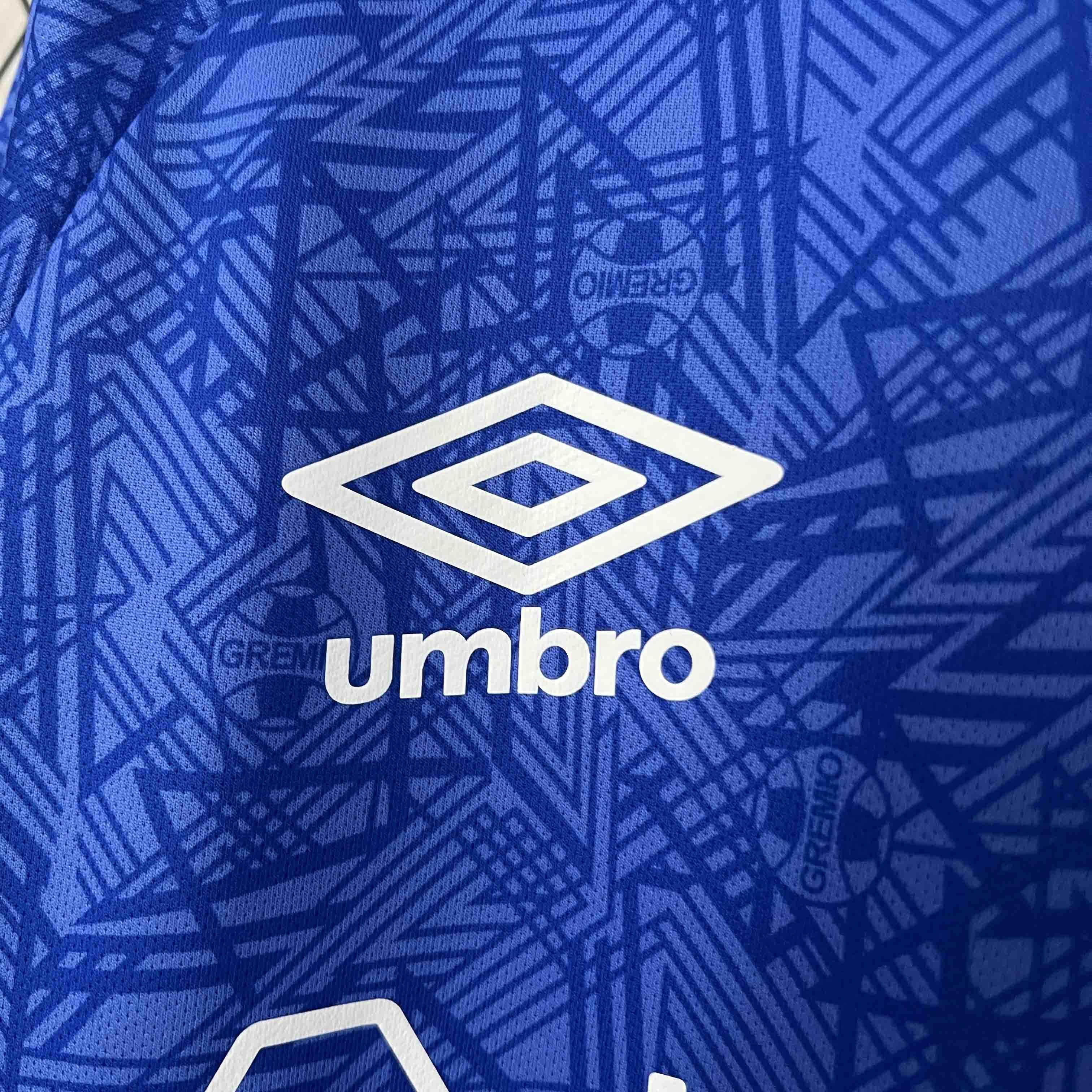 24-25 Gremio Goalkeeper Blue Kit Football Replicas Yupoo 2