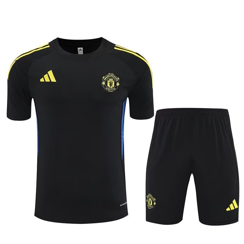 25-26 Manchester United Black Training Kit Soccer AAAAJersey Yupoo 3