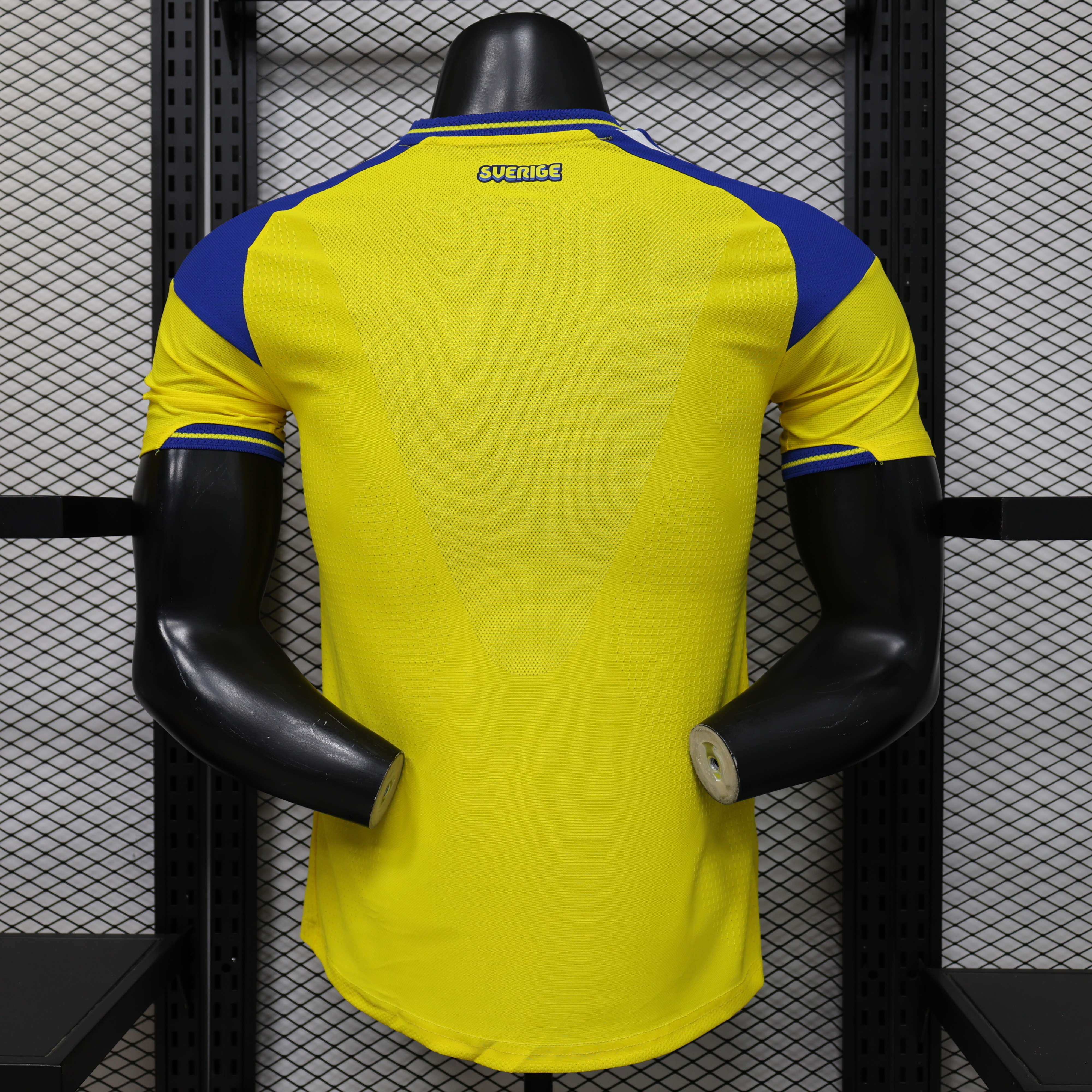 World Cup FIFA 2026 Sweden Mens Home Kit Football Player Version T-Shirt AAAAJerseys Supply Yupoo 2