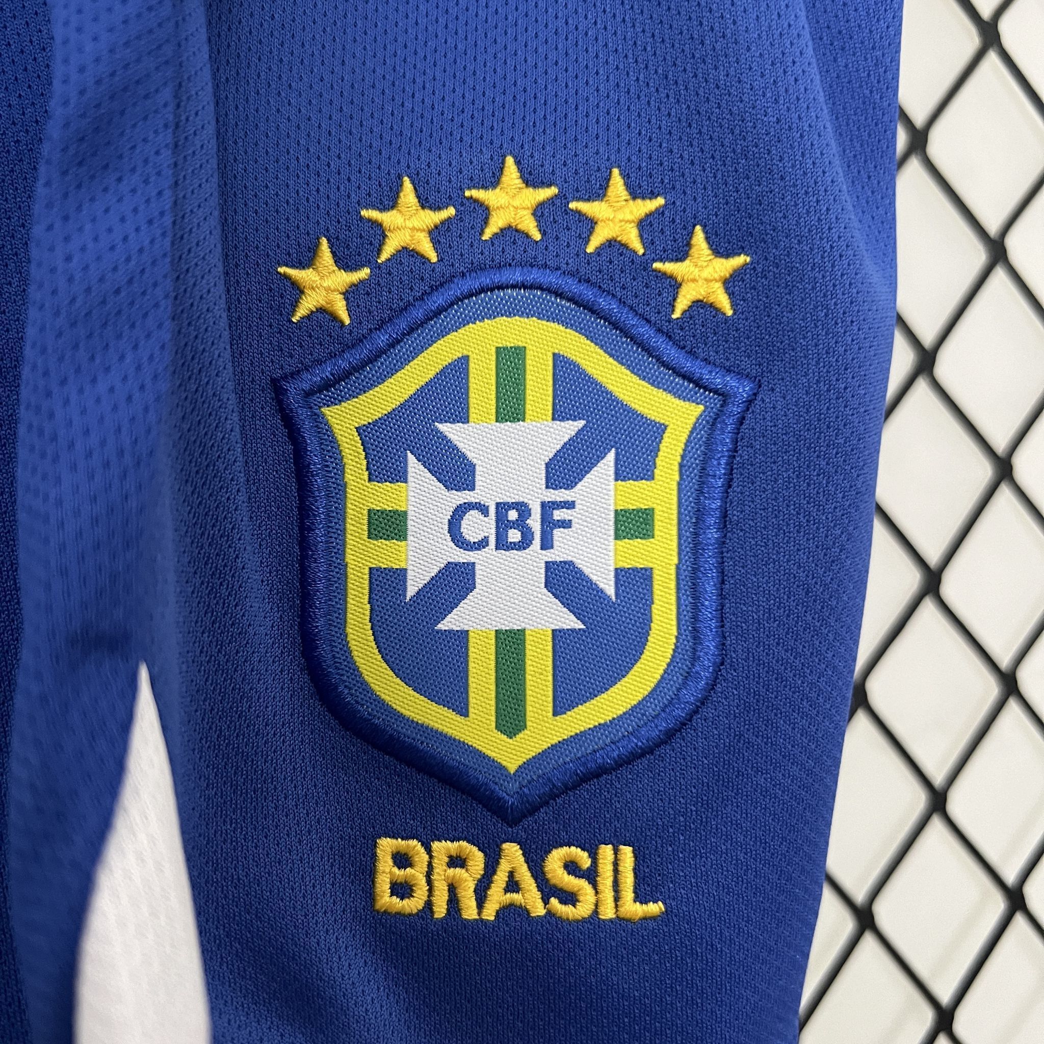 2004 Brazil Home Retro Kid Kits Youth Apparels AAAAJersey Wholesale Yupoo 4
