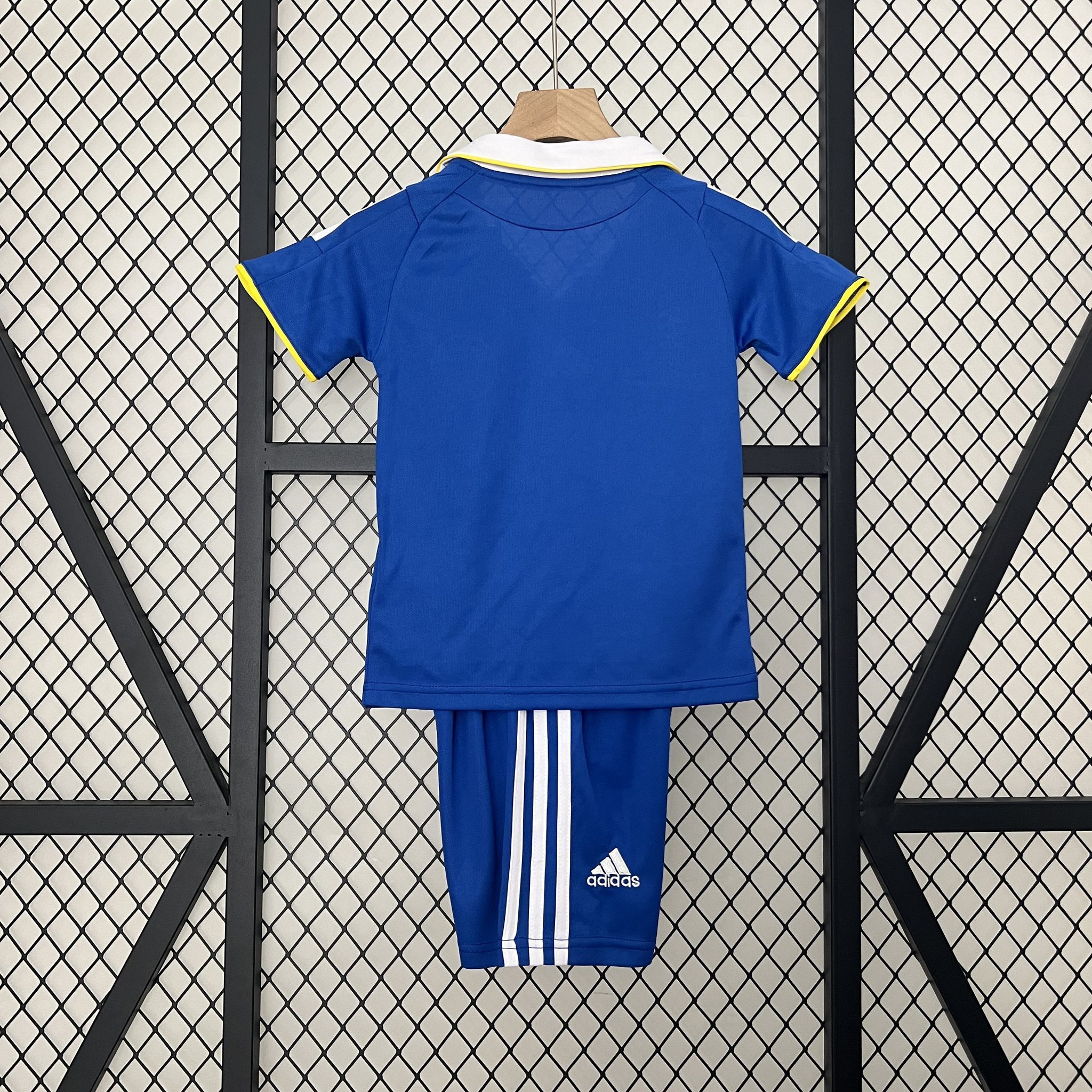 08-09 Chelsea Home Champions League Retro Kid Kits Youth Apparels AAAAJersey Wholesale Yupoo 2