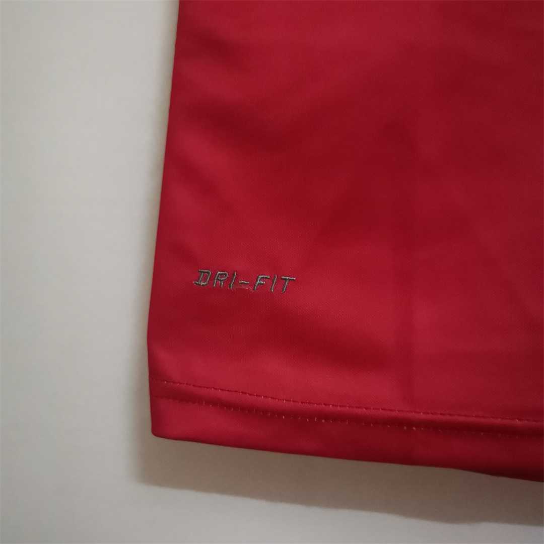 2010 Serbia home 5