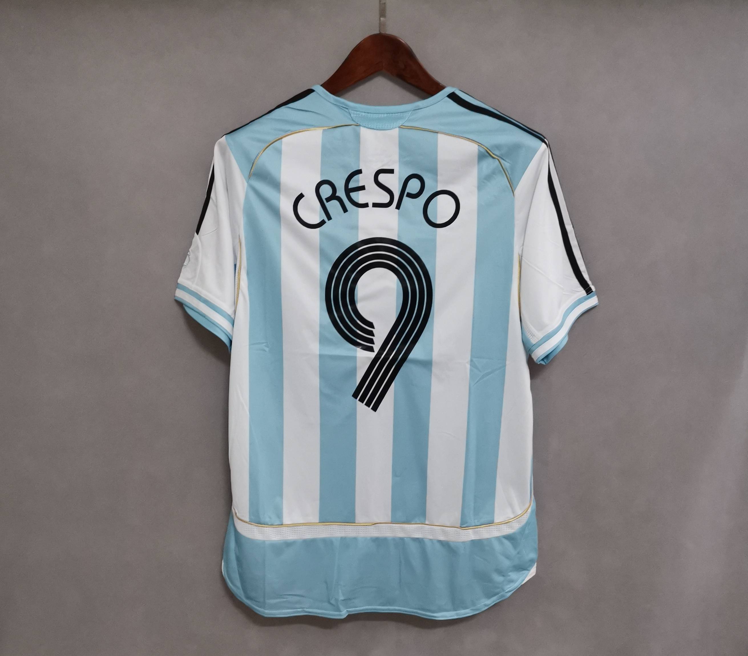 2006 Argentina home 14