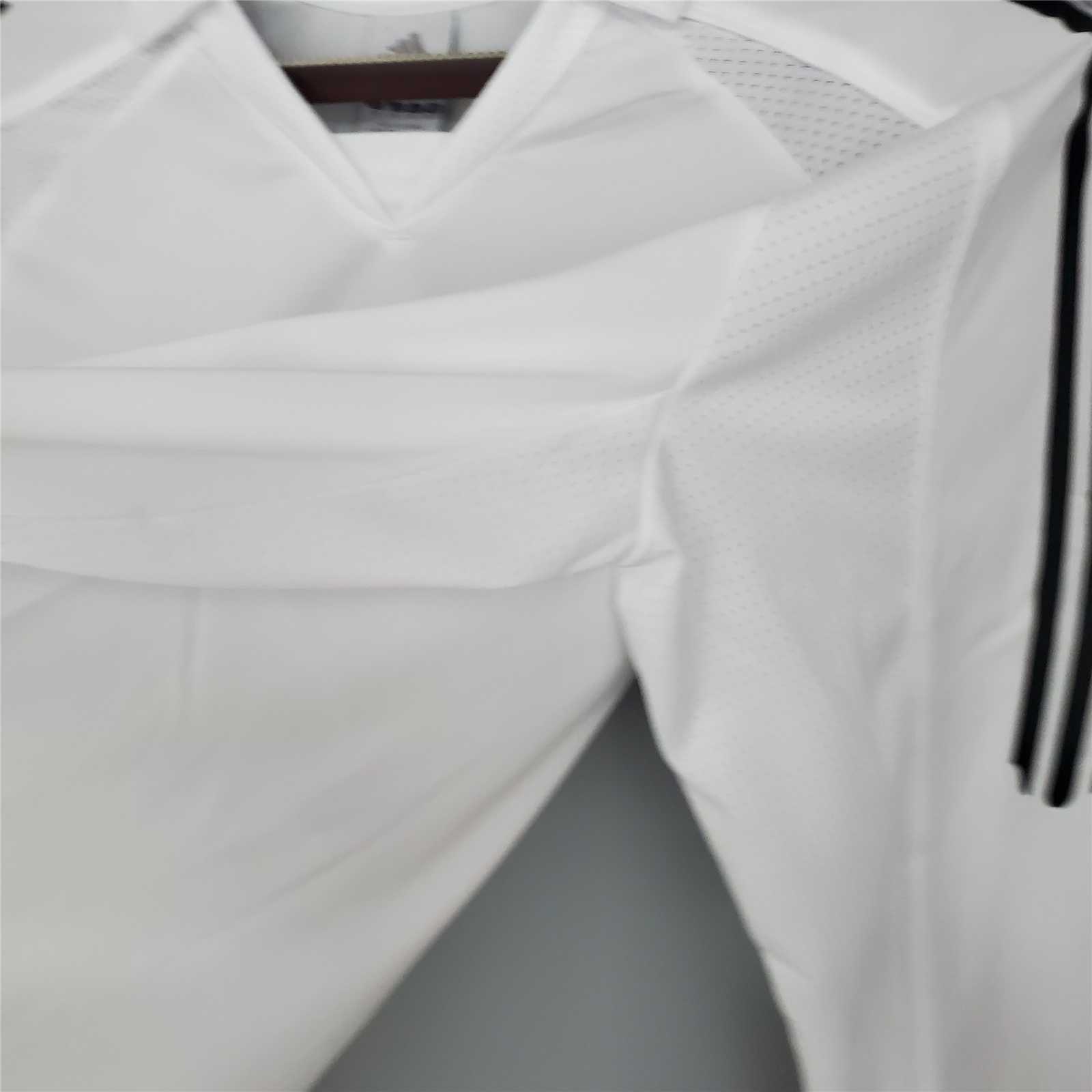 05-06 Real Madrid home long sleeve 10