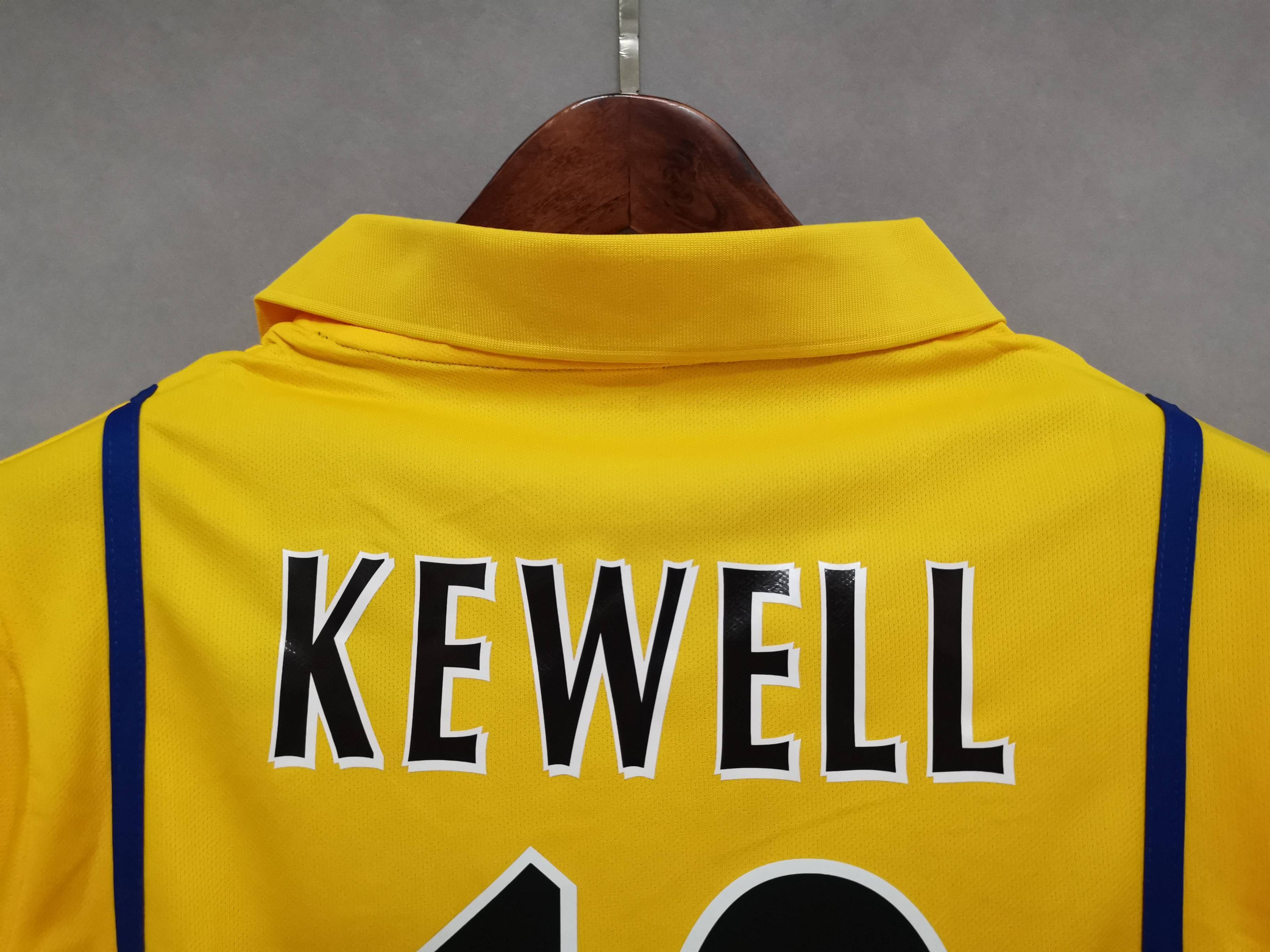 00-01 Leeds United yellow away 4