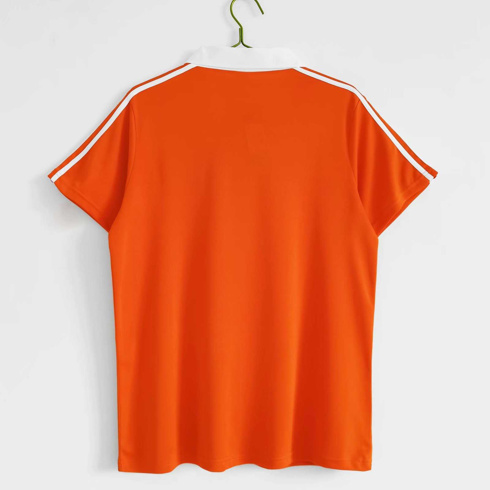 90-92 Netherlands home 6