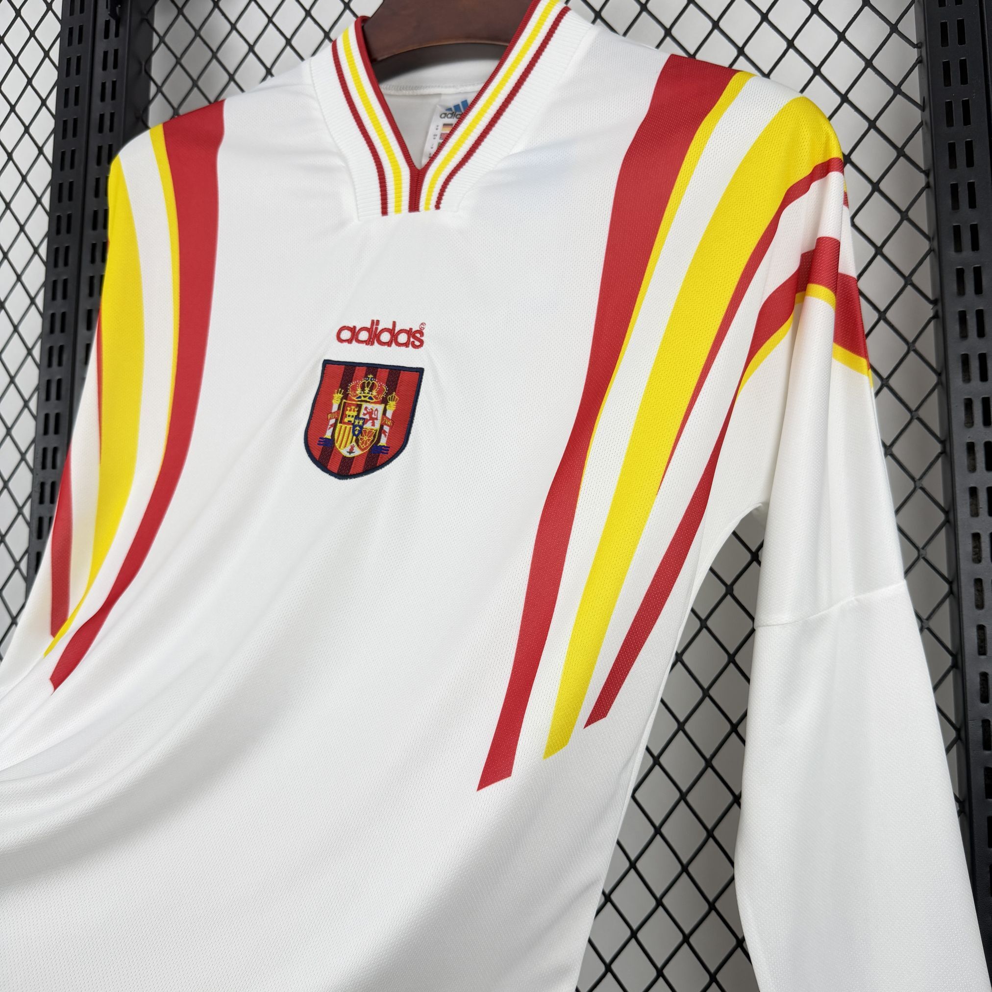 1996 Spain Away Mens Retro Kit Vintage Soccer Long Sleeve T-Shirt AAAAJersey Supplier Yupoo 8 1