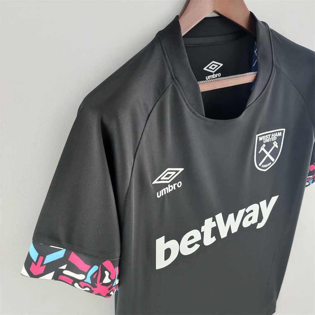 22-23 West Ham United away 3